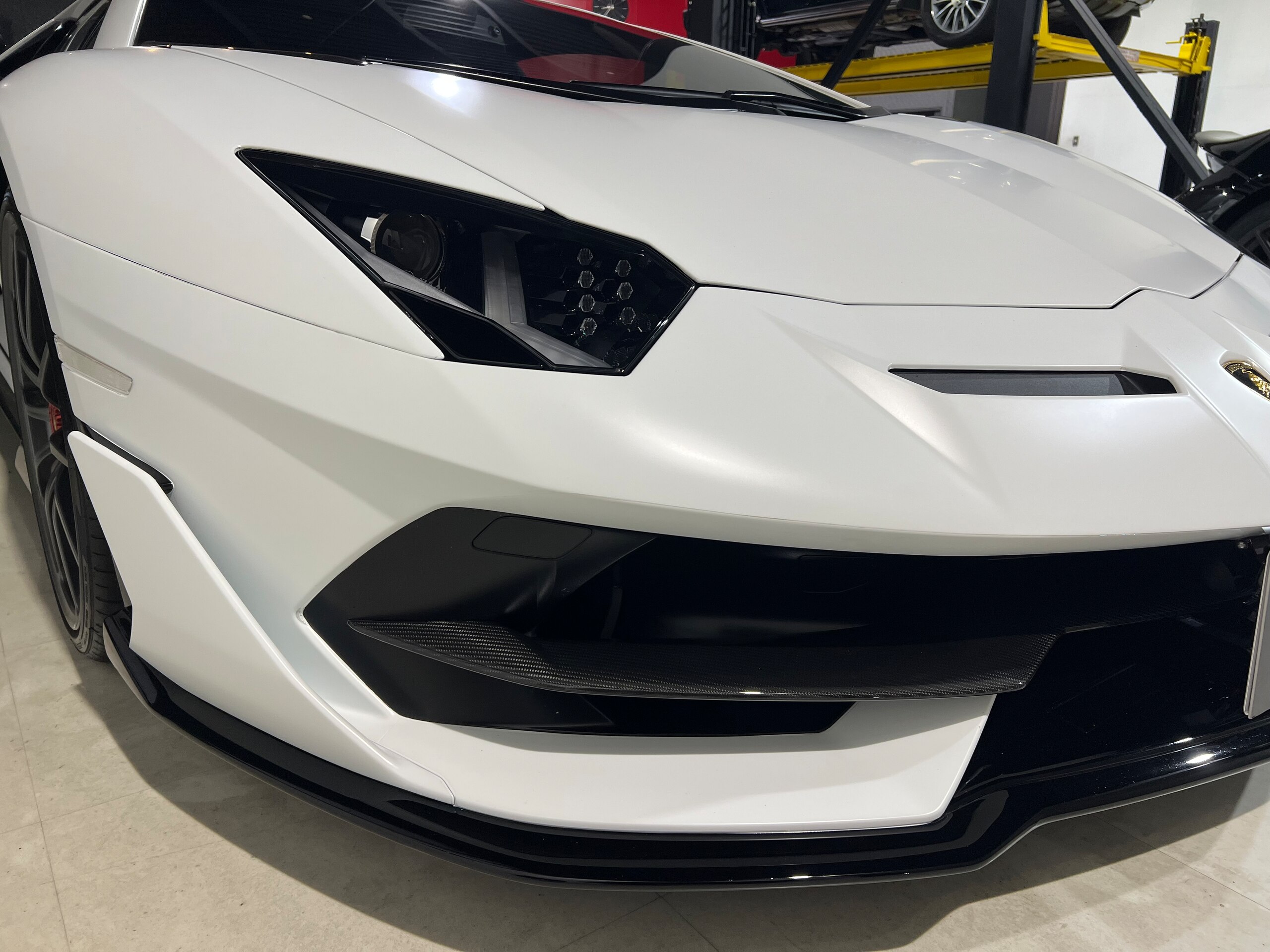 2019 Lamborghini Aventador SVJ — Photo 19 / 29