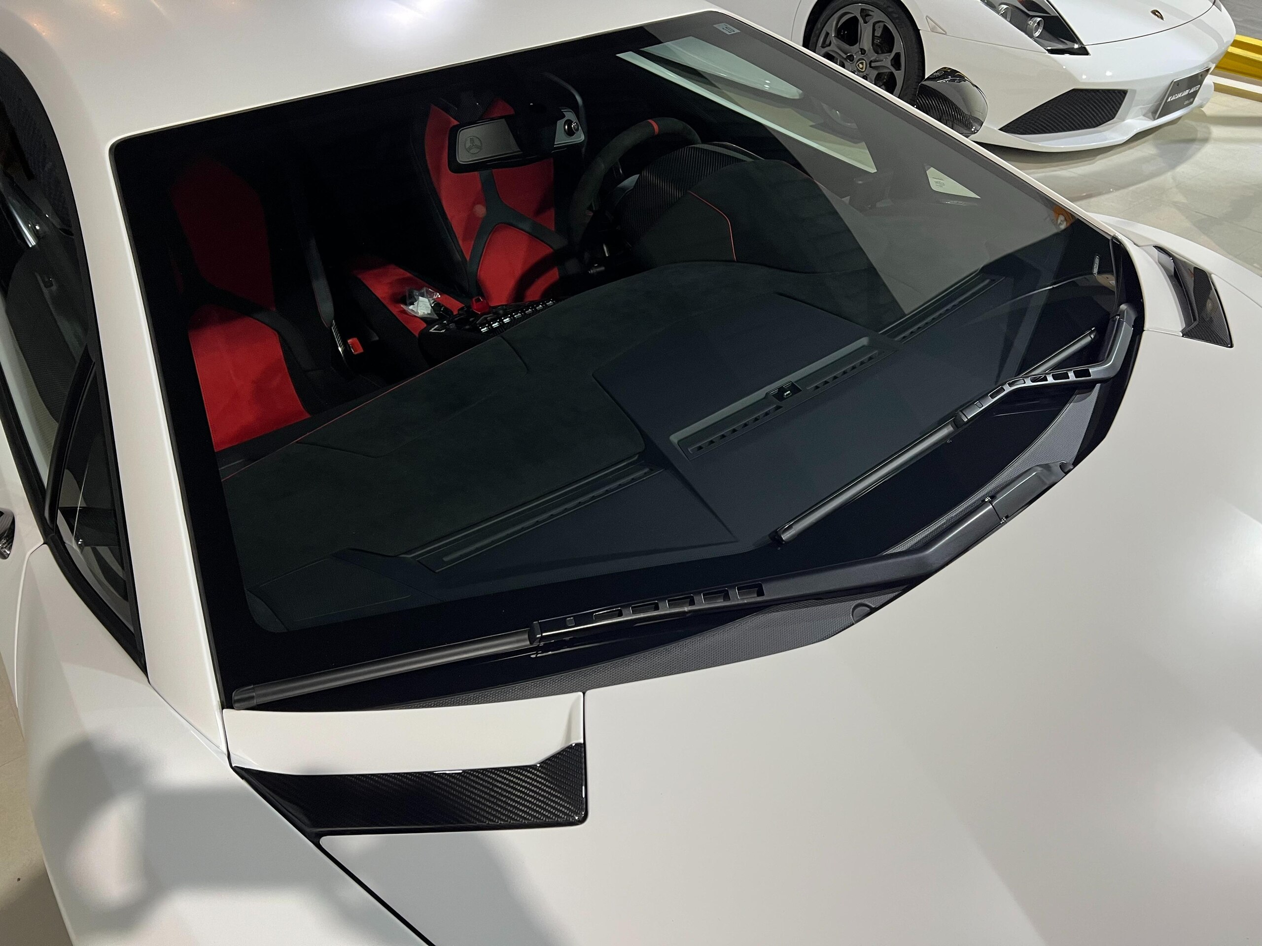 2019 Lamborghini Aventador SVJ — Photo 20 / 29
