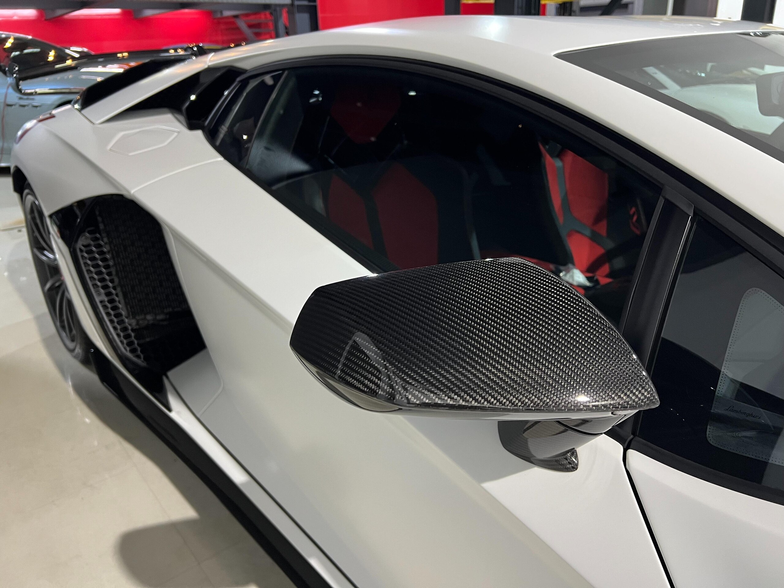 2019 Lamborghini Aventador SVJ — Photo 21 / 29