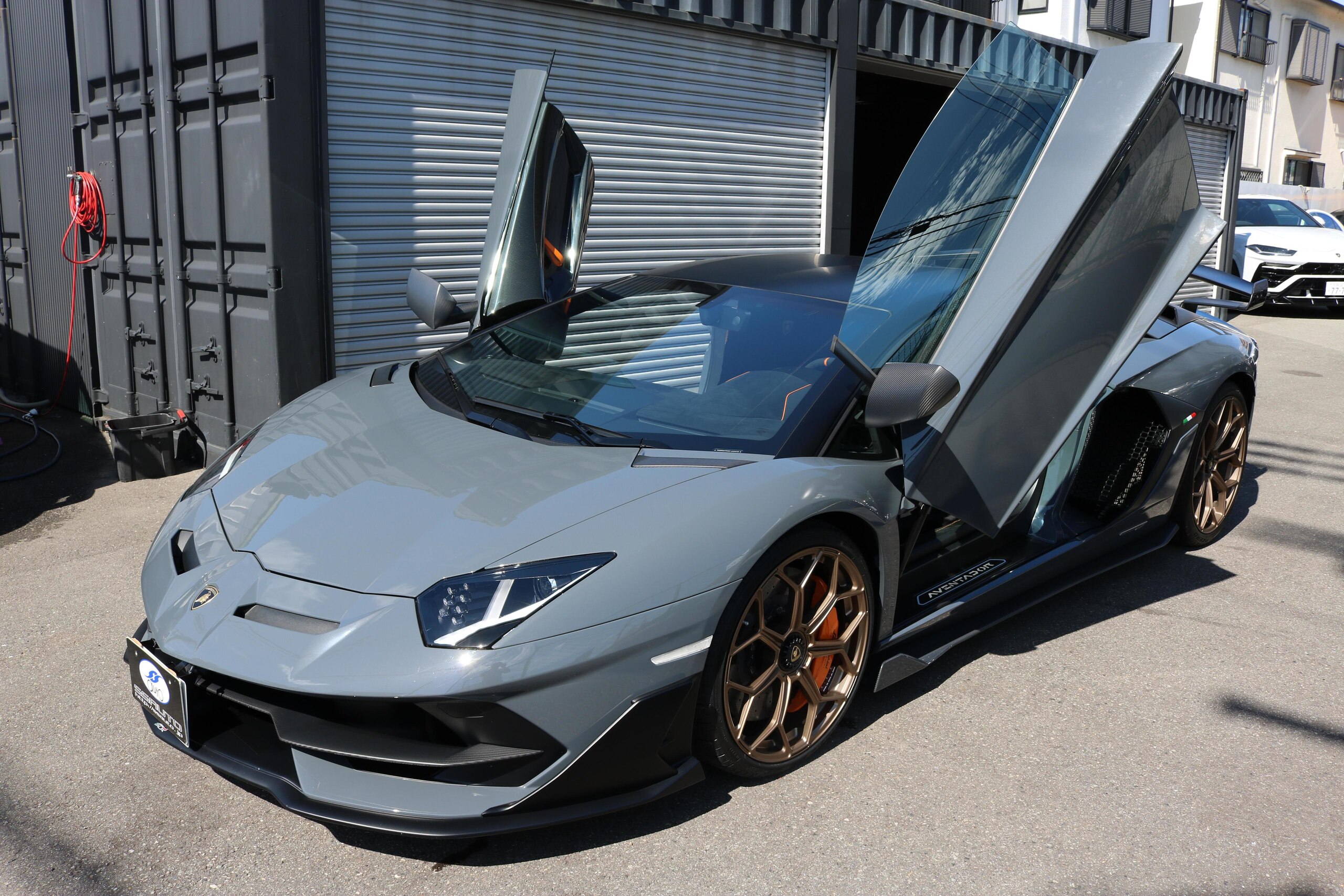 2019 Lamborghini Aventador SVJ — Photo 11 / 37