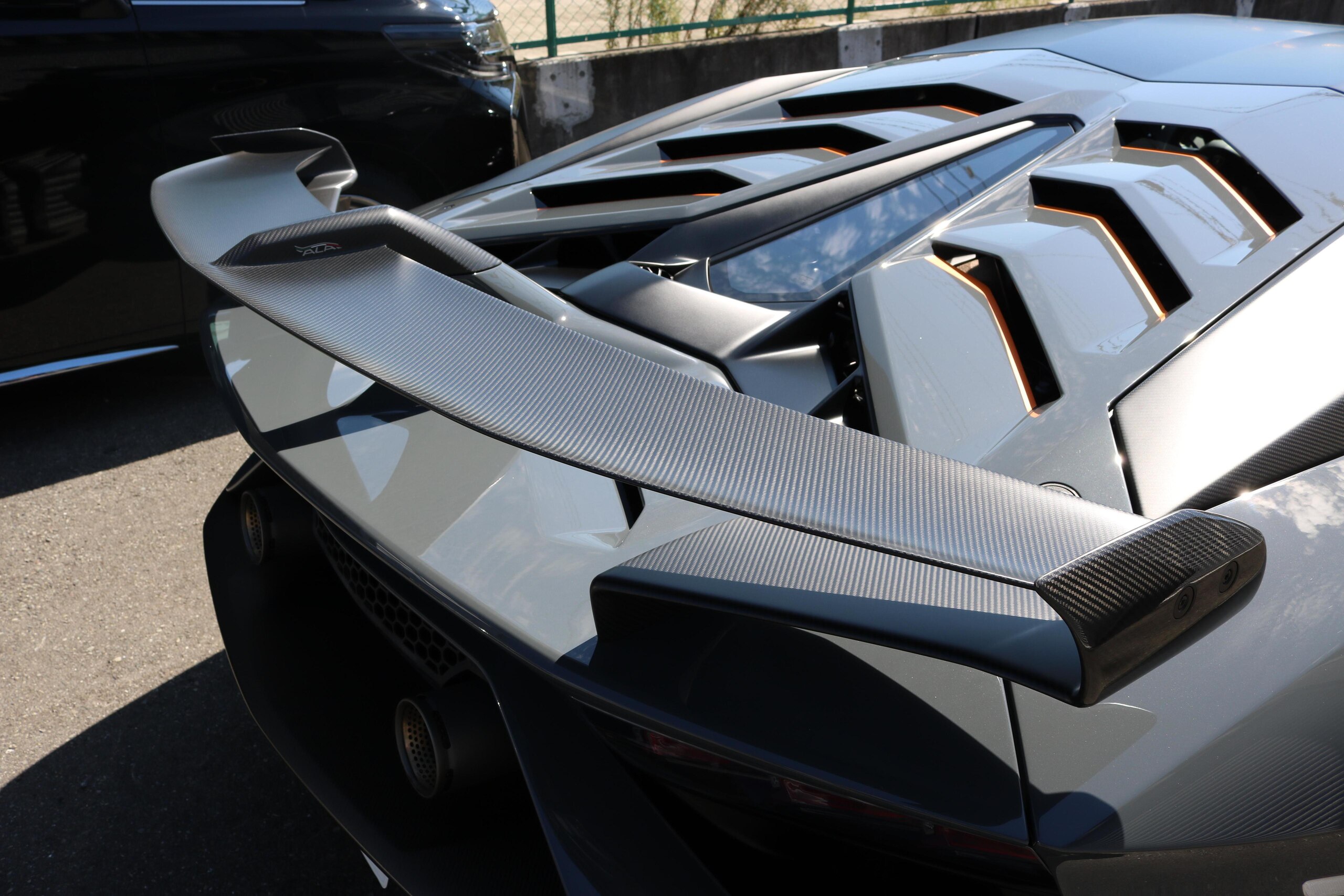 2019 Lamborghini Aventador SVJ — Photo 17 / 37