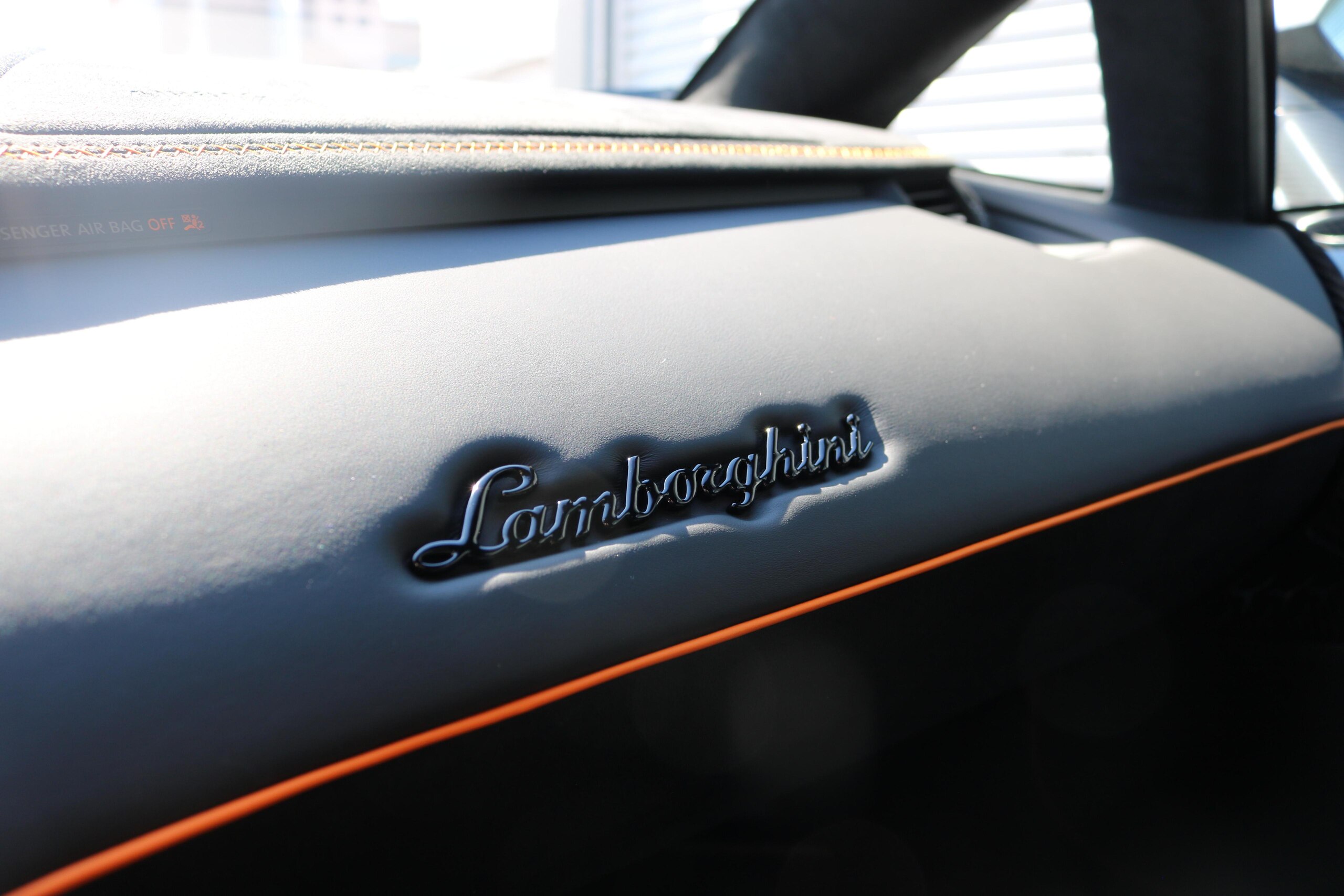 2019 Lamborghini Aventador SVJ — Photo 30 / 37