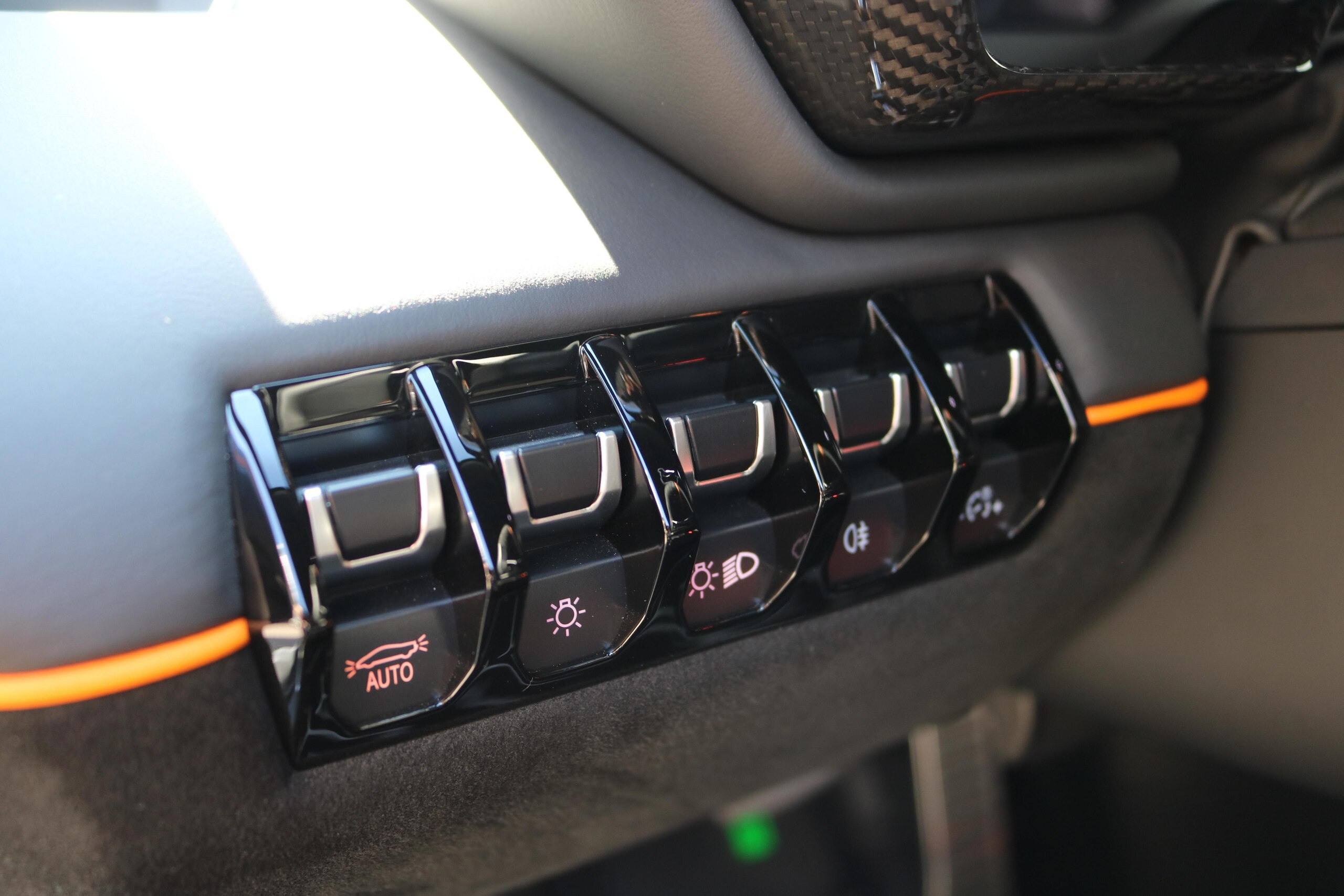 2019 Lamborghini Aventador SVJ — Photo 32 / 37
