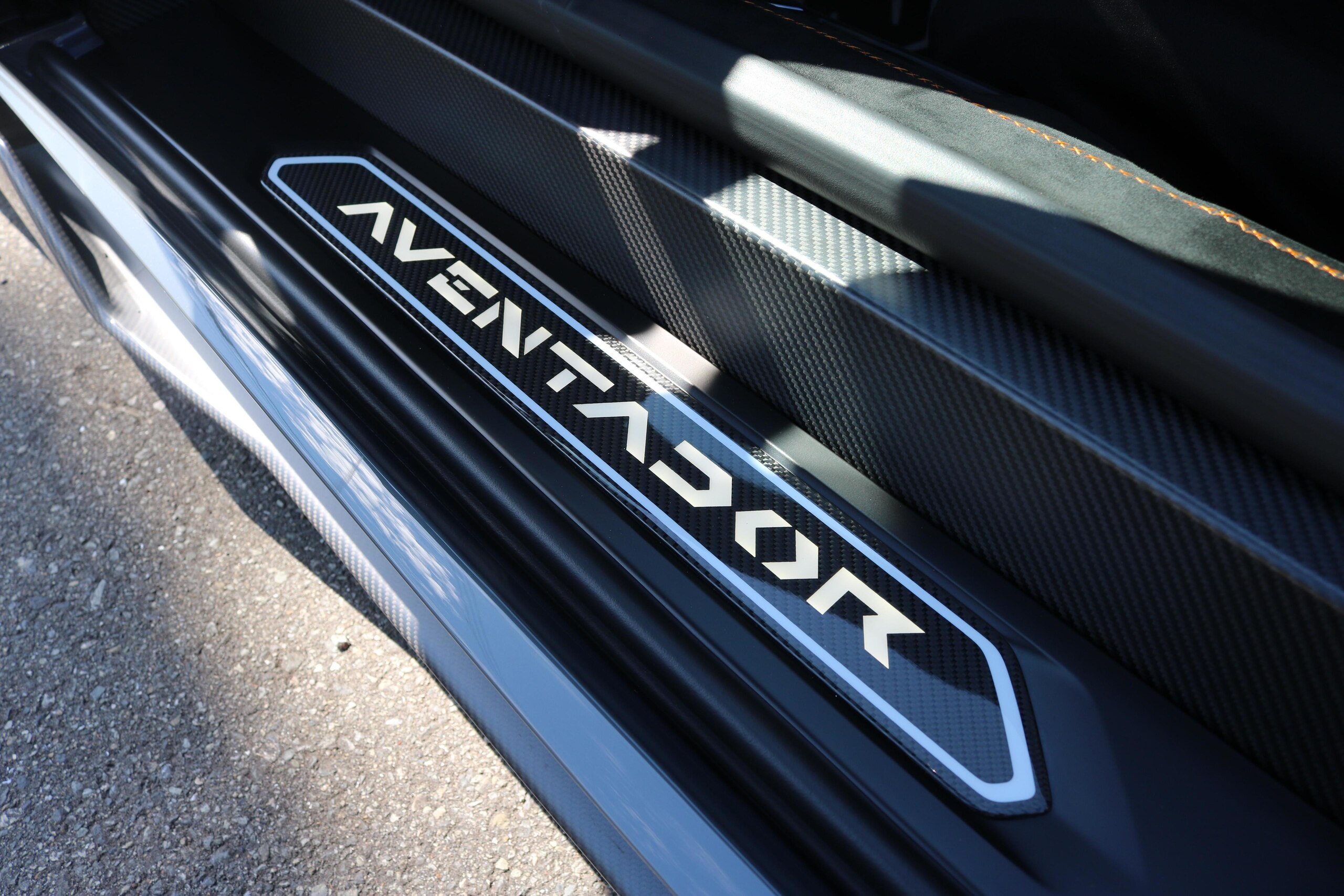 2019 Lamborghini Aventador SVJ — Photo 33 / 37