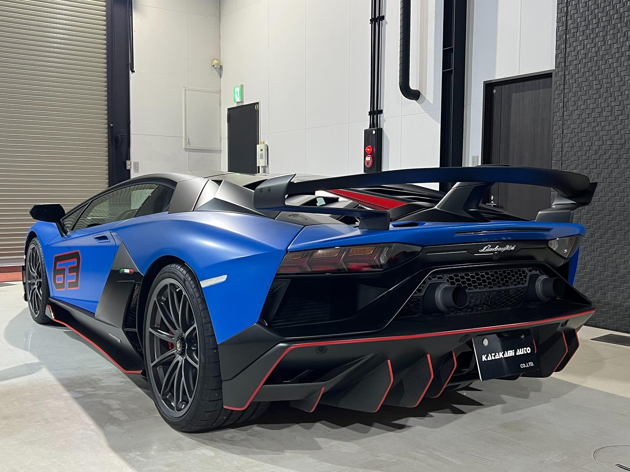 2019 Lamborghini Aventador SVJ — Photo 6 / 34