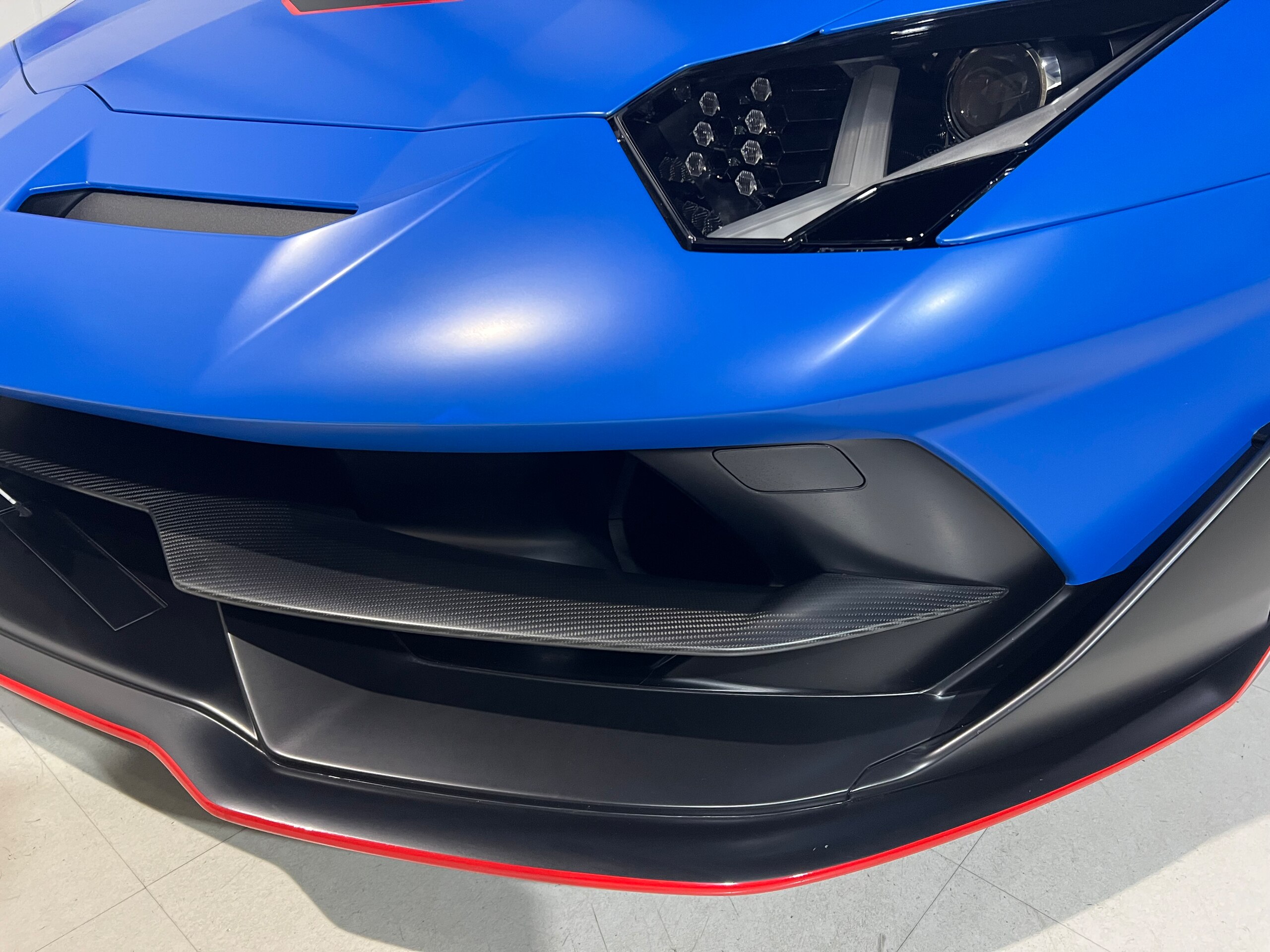 2019 Lamborghini Aventador SVJ — Photo 20 / 34