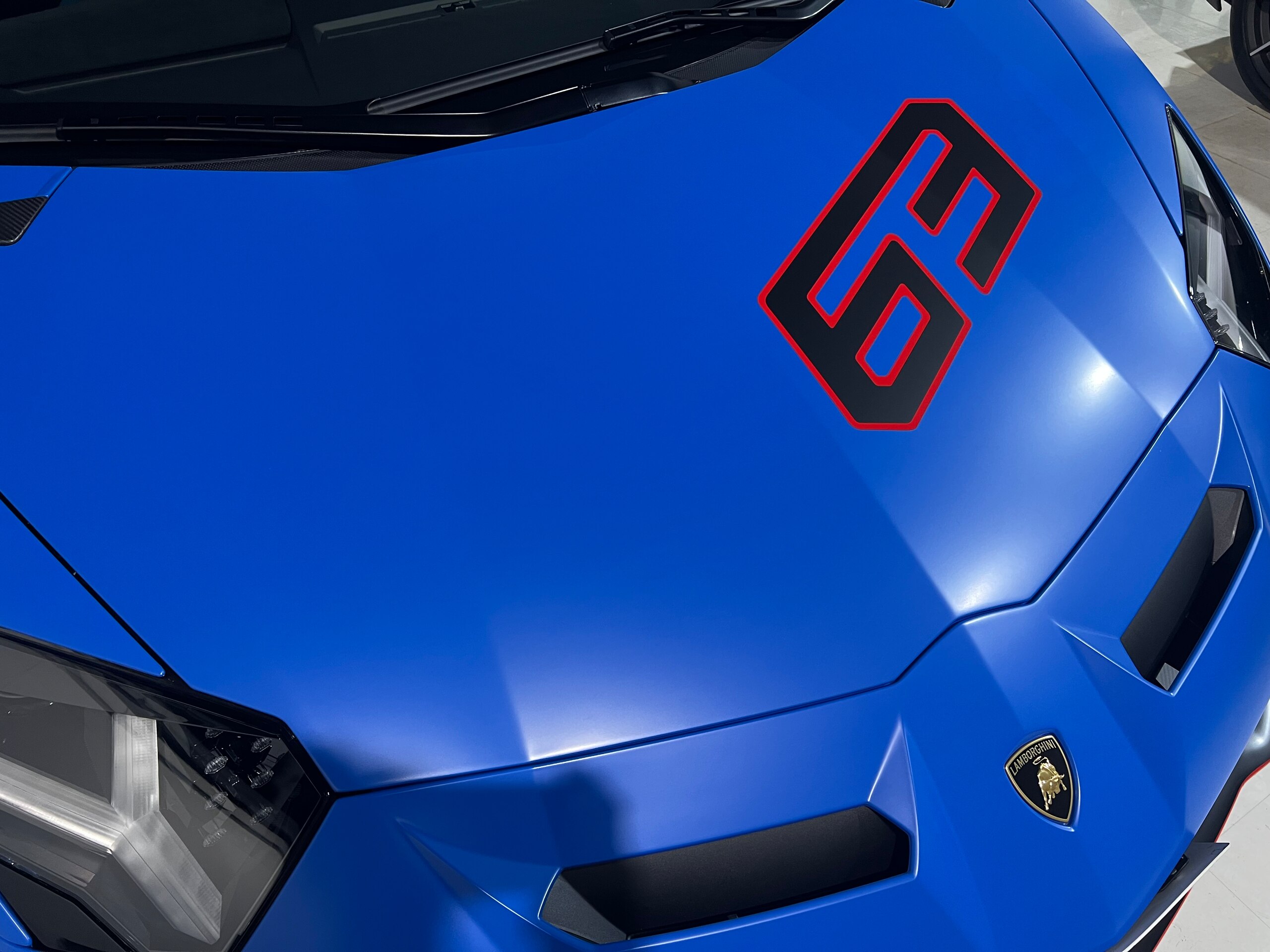 2019 Lamborghini Aventador SVJ — Photo 22 / 34