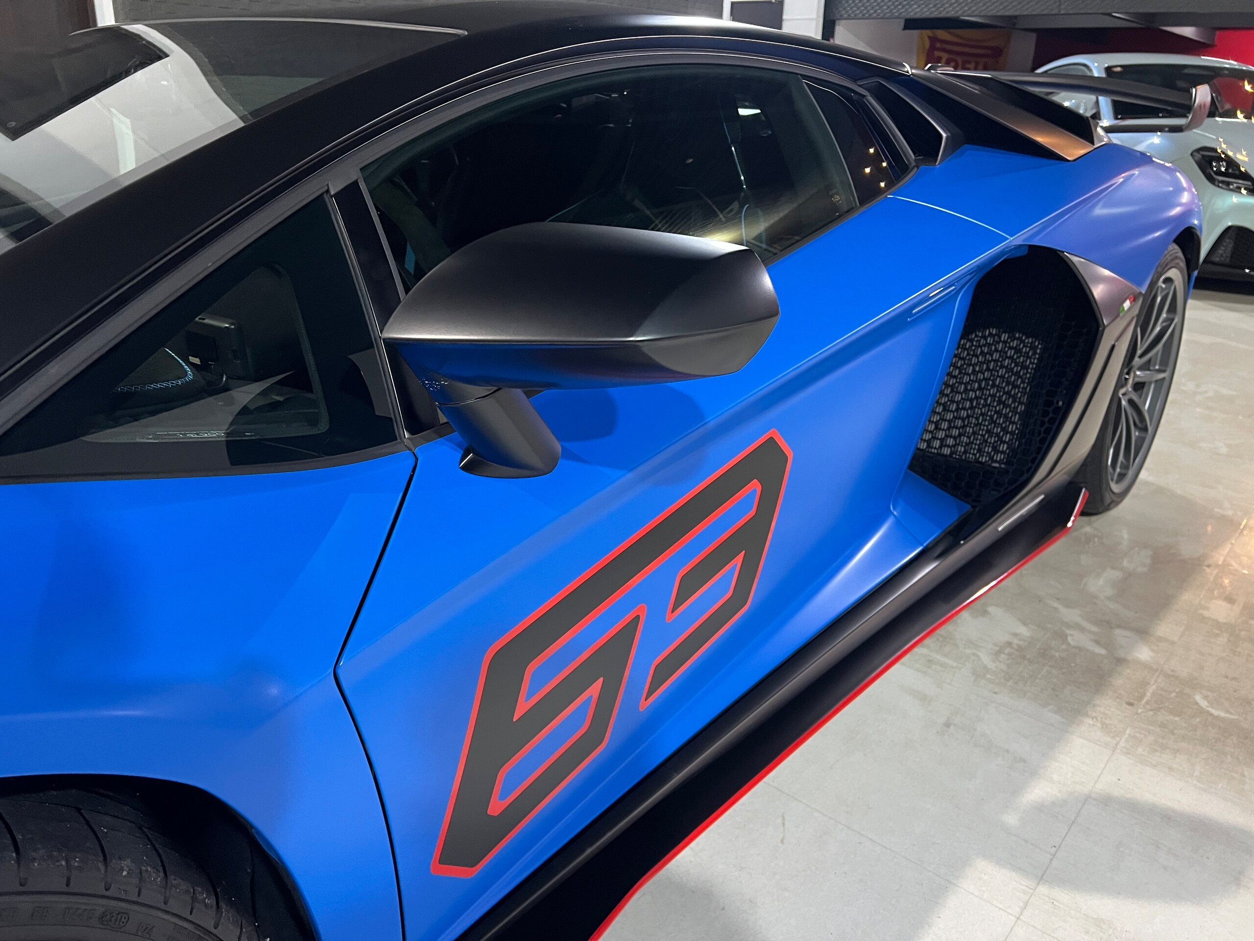 2019 Lamborghini Aventador SVJ — Photo 24 / 34