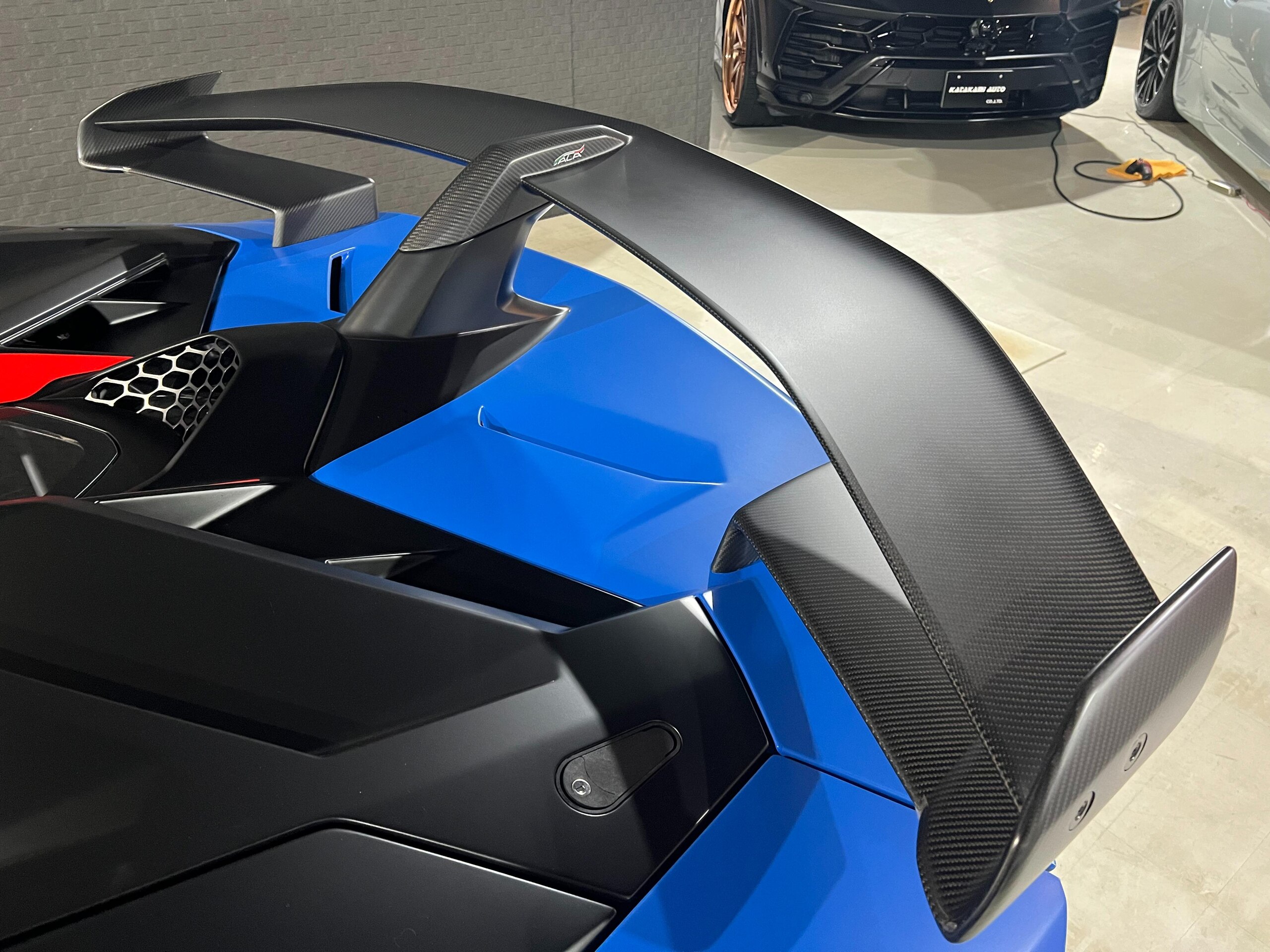 2019 Lamborghini Aventador SVJ — Photo 31 / 34