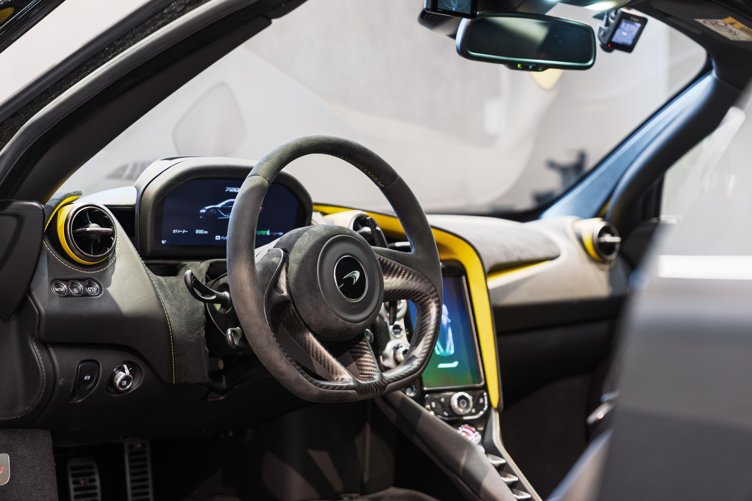 2019 McLaren 720S — Photo 8 / 41