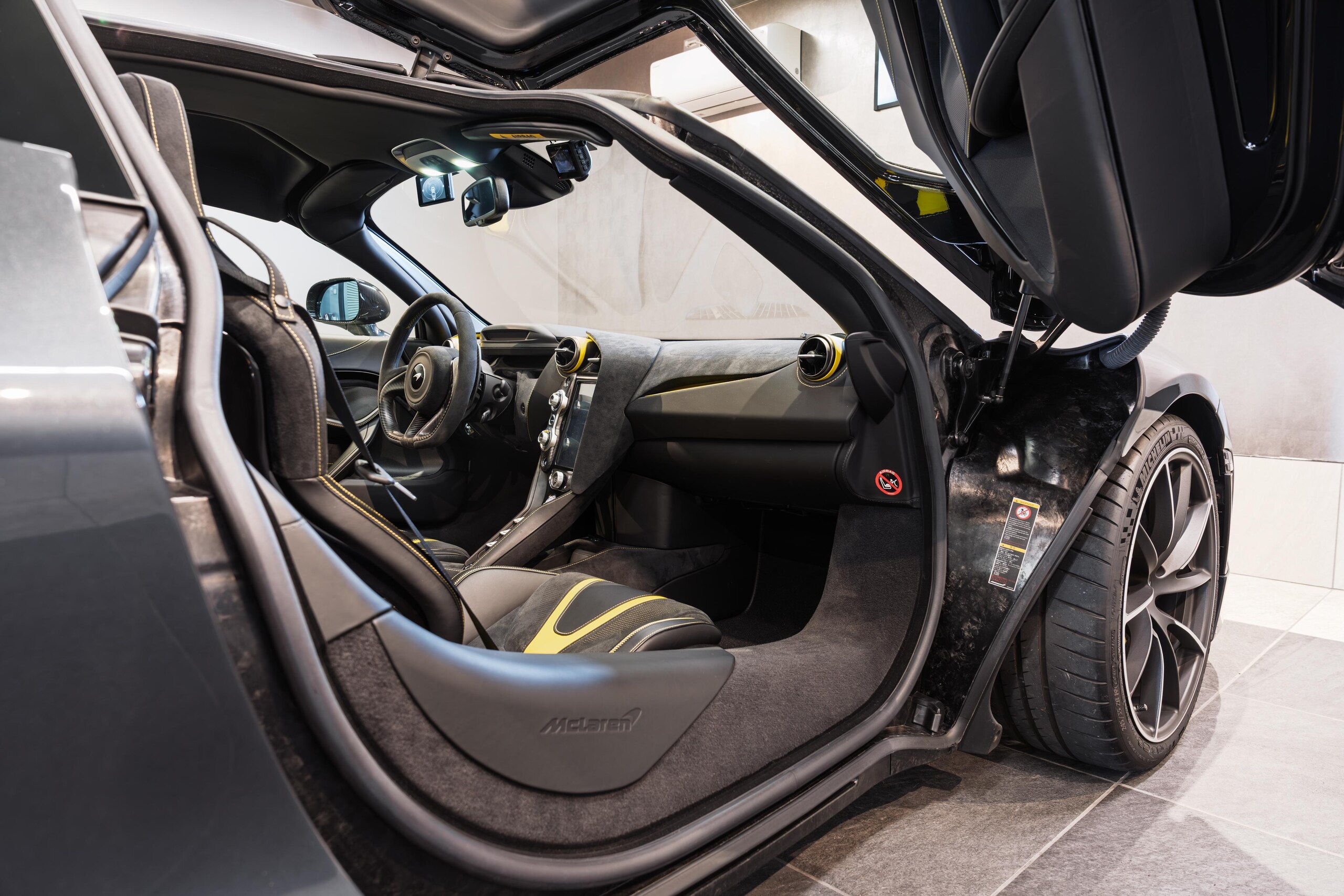 2019 McLaren 720S — Photo 31 / 41