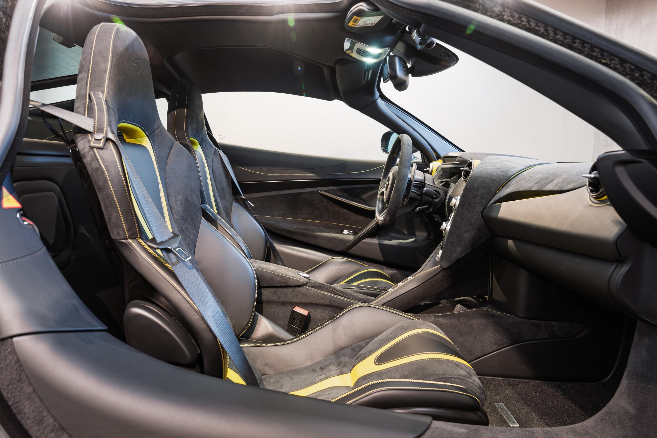 2019 McLaren 720S — Photo 32 / 41