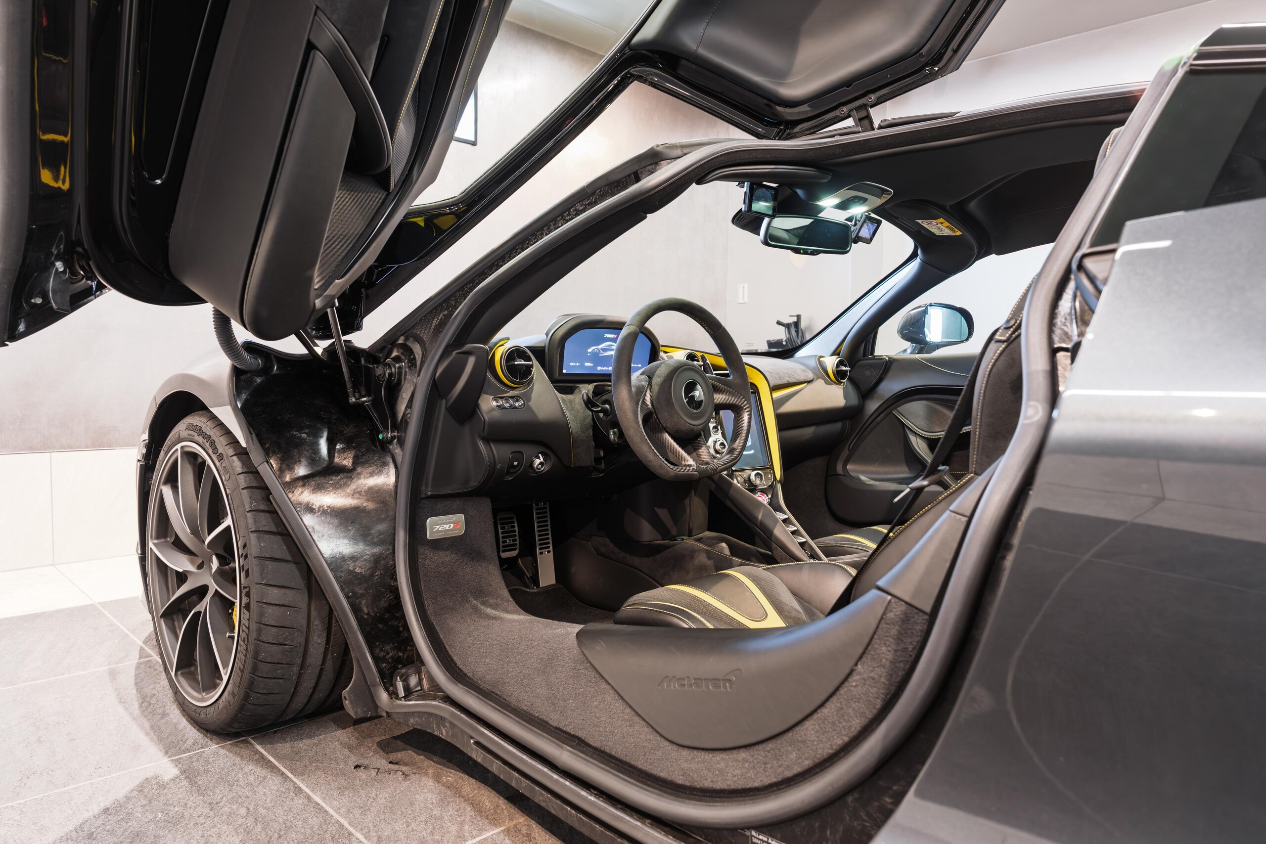 2019 McLaren 720S — Photo 33 / 41