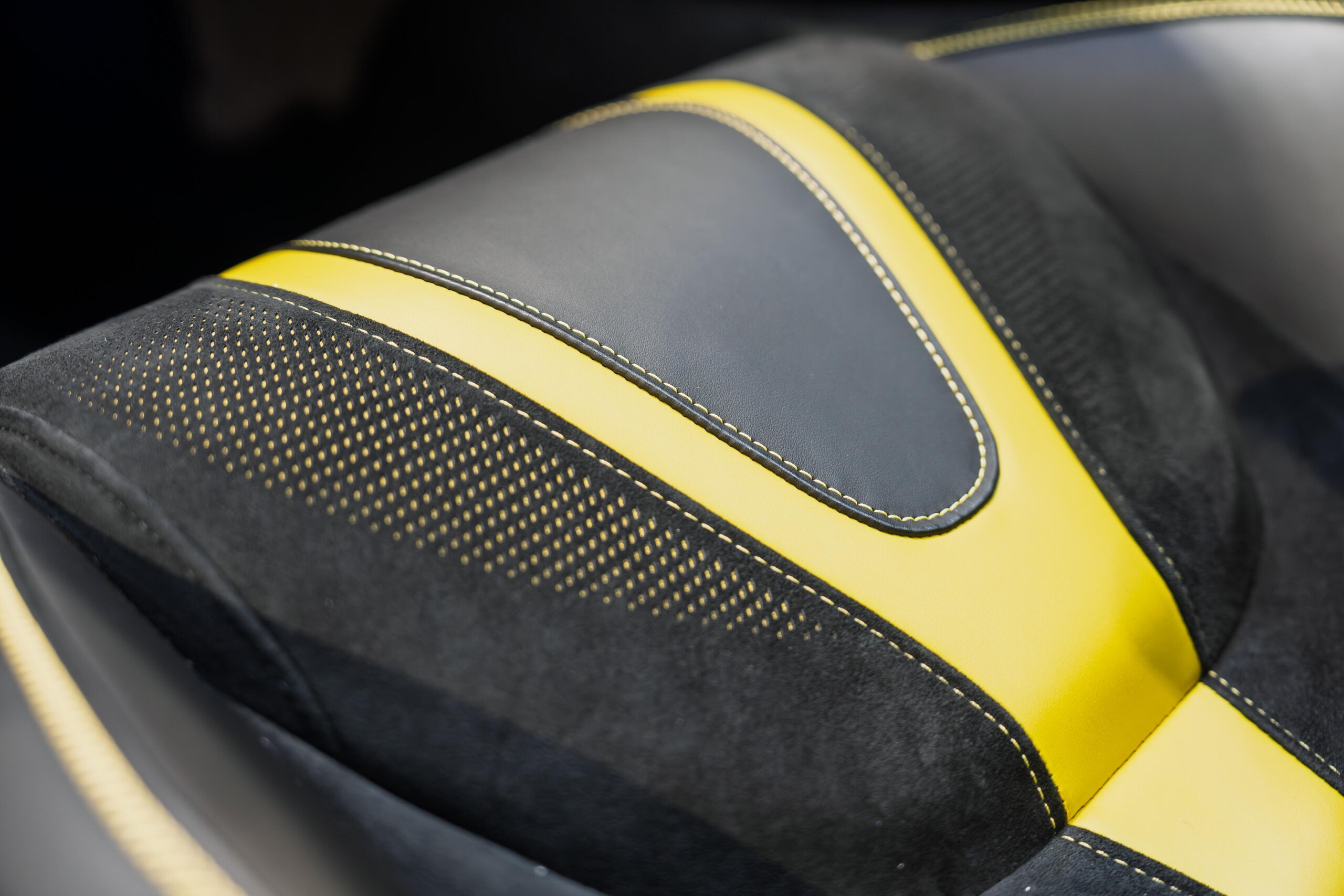 2019 McLaren 720S — Photo 35 / 41