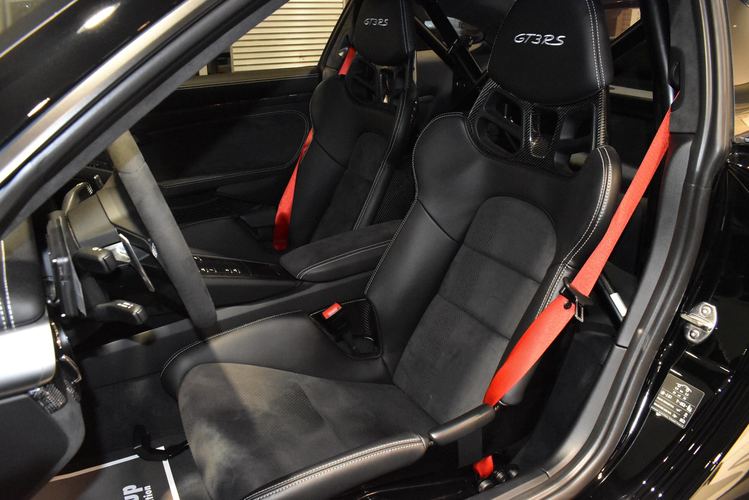 2019 Porsche 911 GT3 RS — Photo 9 / 31