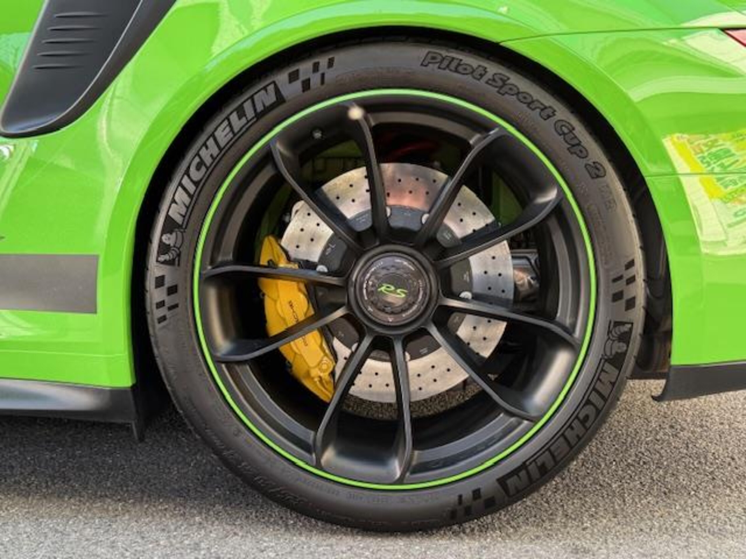 2019 Porsche 911 GT3 RS — Photo 16 / 38