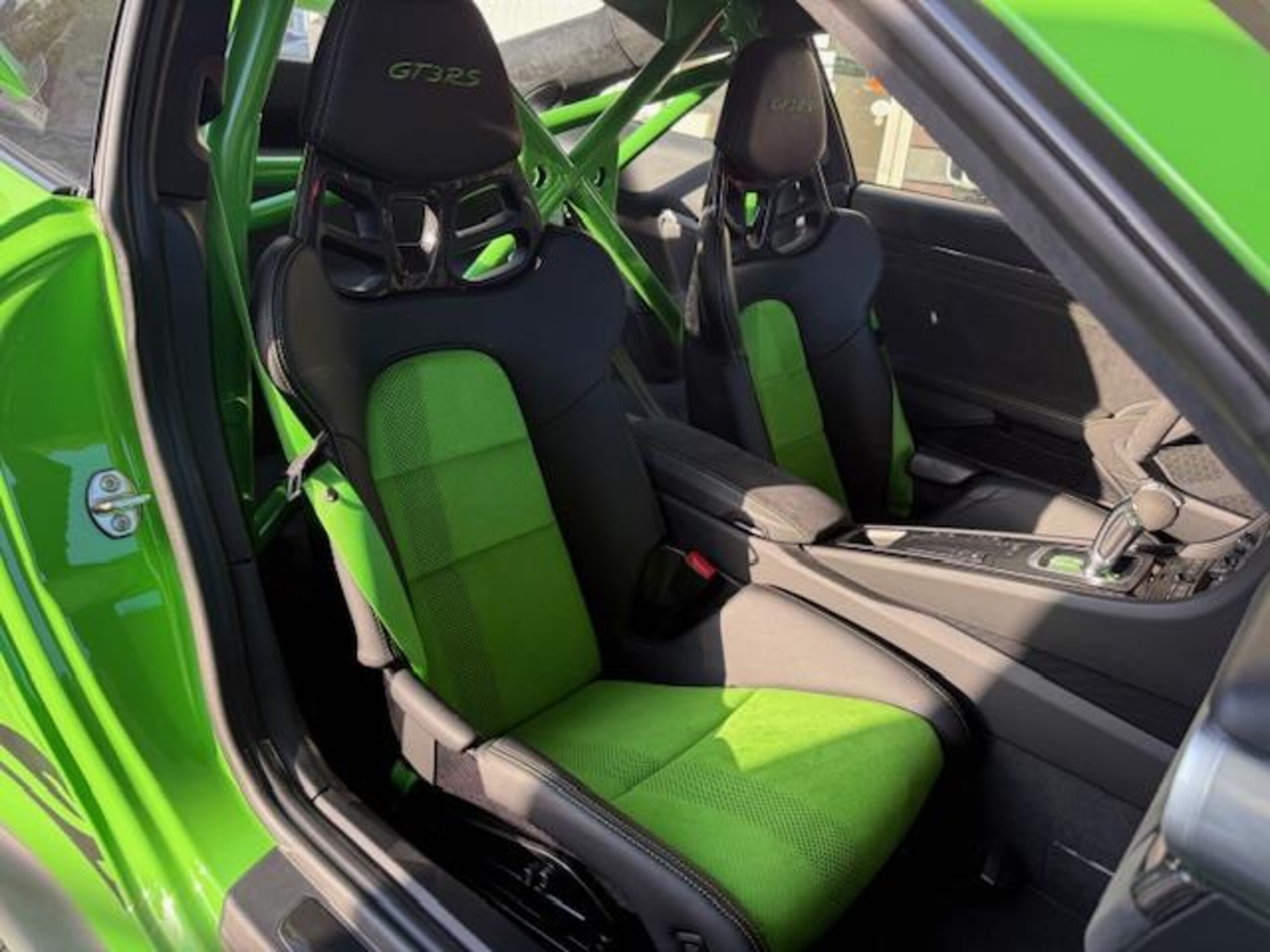 2019 Porsche 911 GT3 RS — Photo 37 / 38