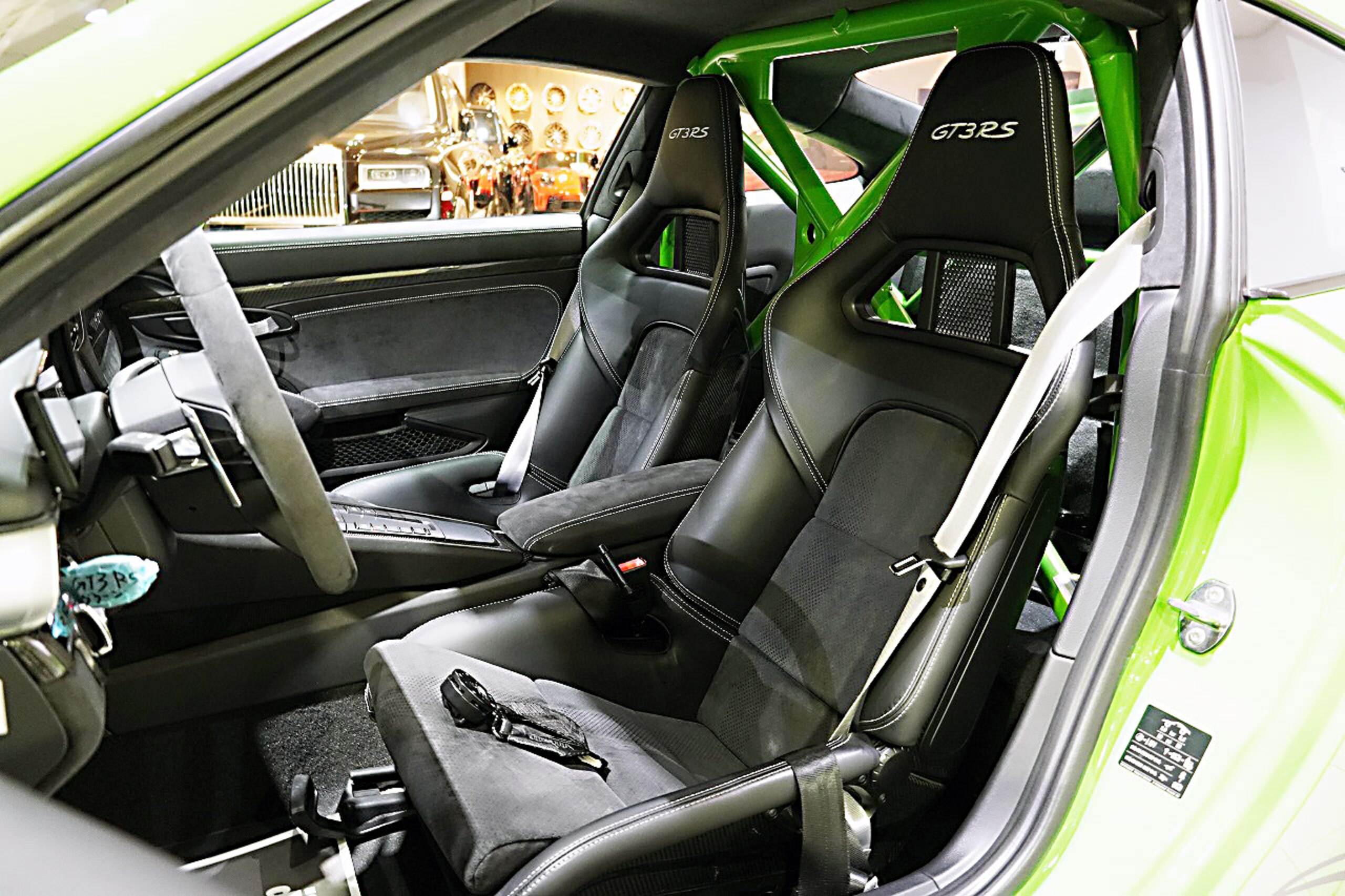 2019 Porsche 911 GT3 RS — Photo 8 / 24