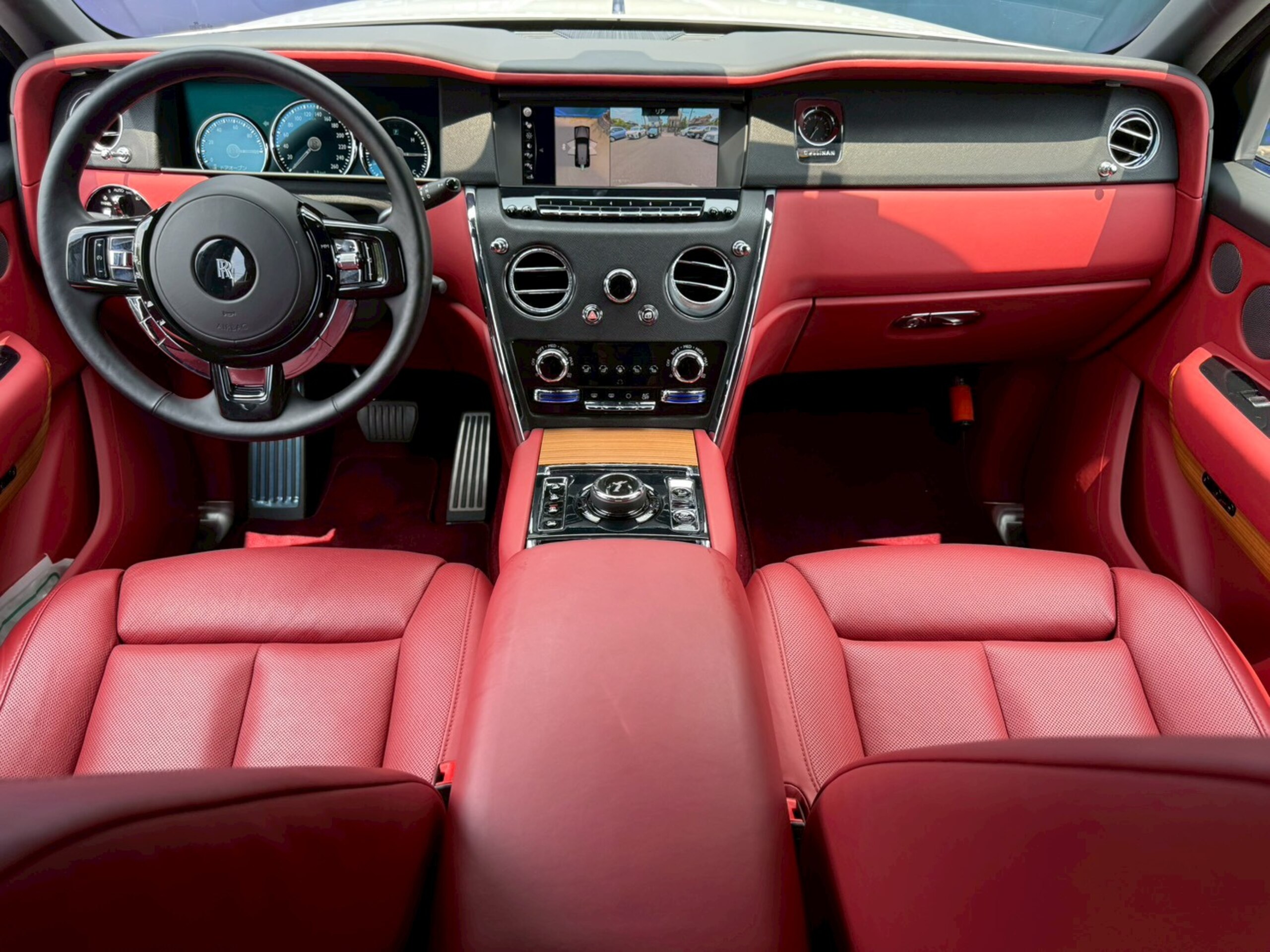 2019 Rolls-Royce Cullinan — Photo 8 / 31