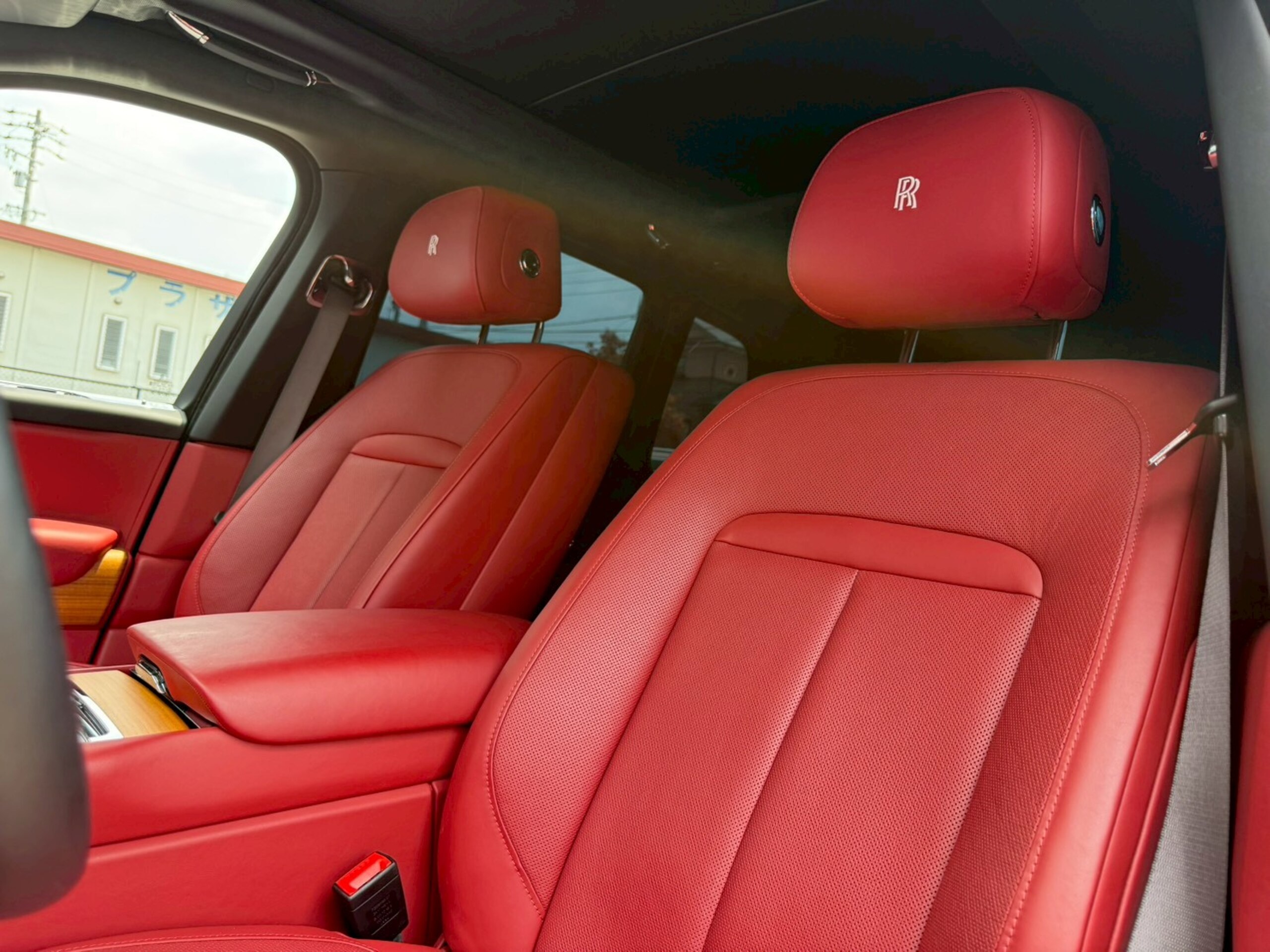 2019 Rolls-Royce Cullinan — Photo 12 / 31