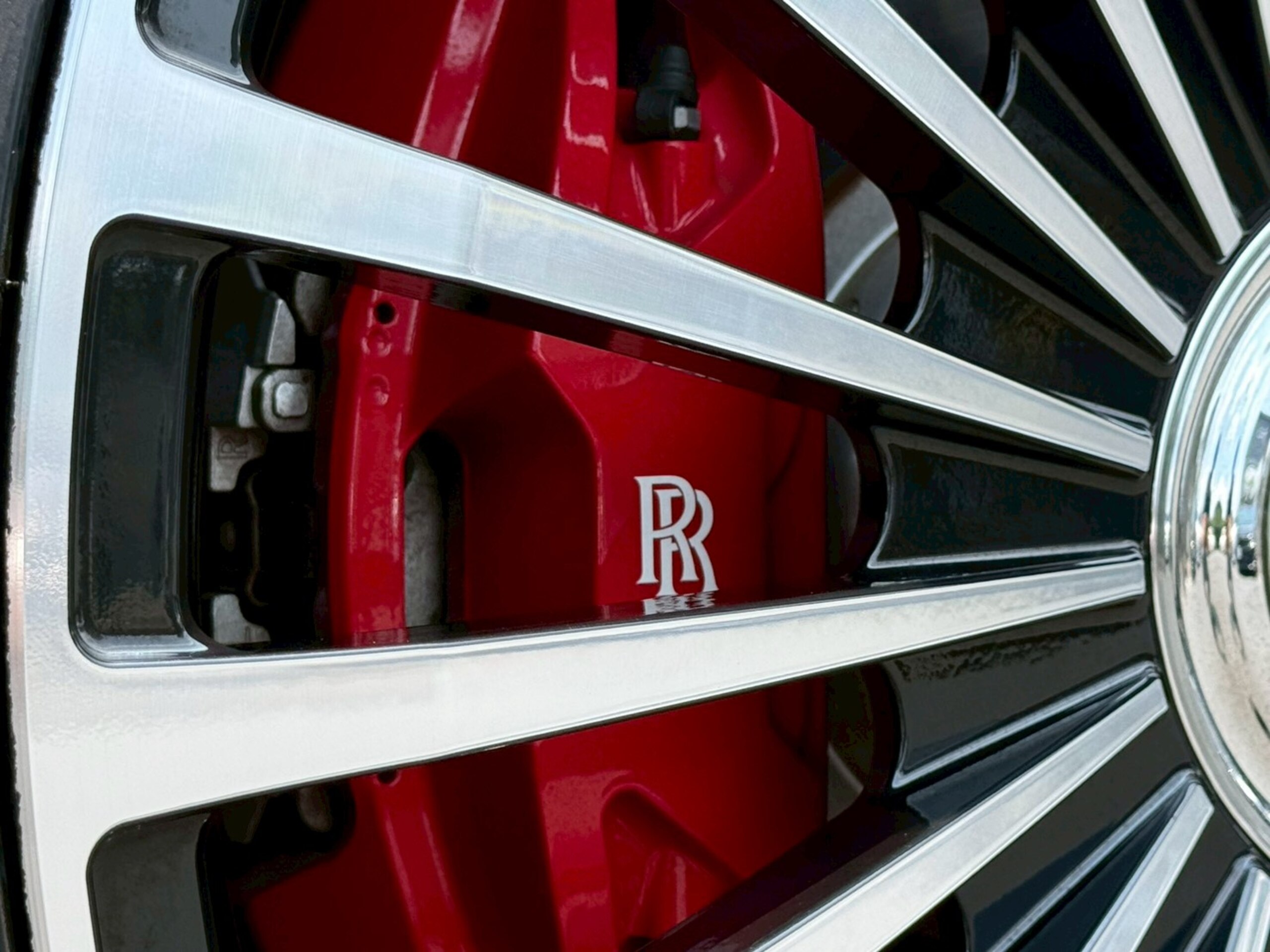 2019 Rolls-Royce Cullinan — Photo 26 / 31