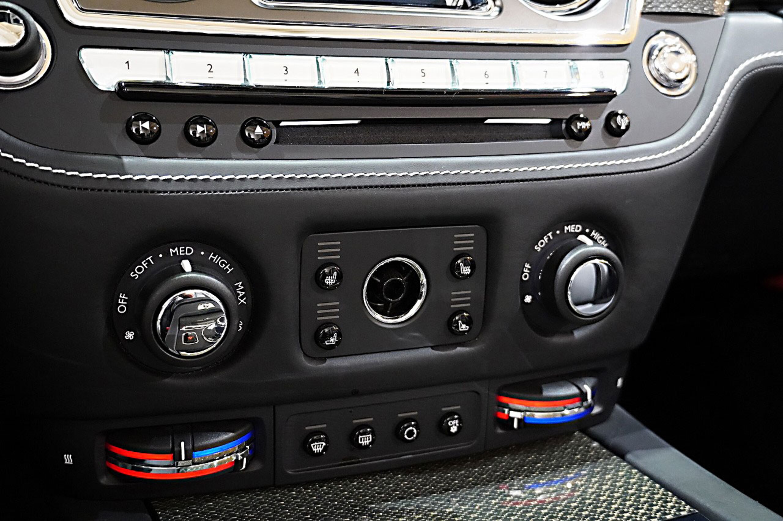 2019 Rolls-Royce Dawn Black Badge — Photo 20 / 25