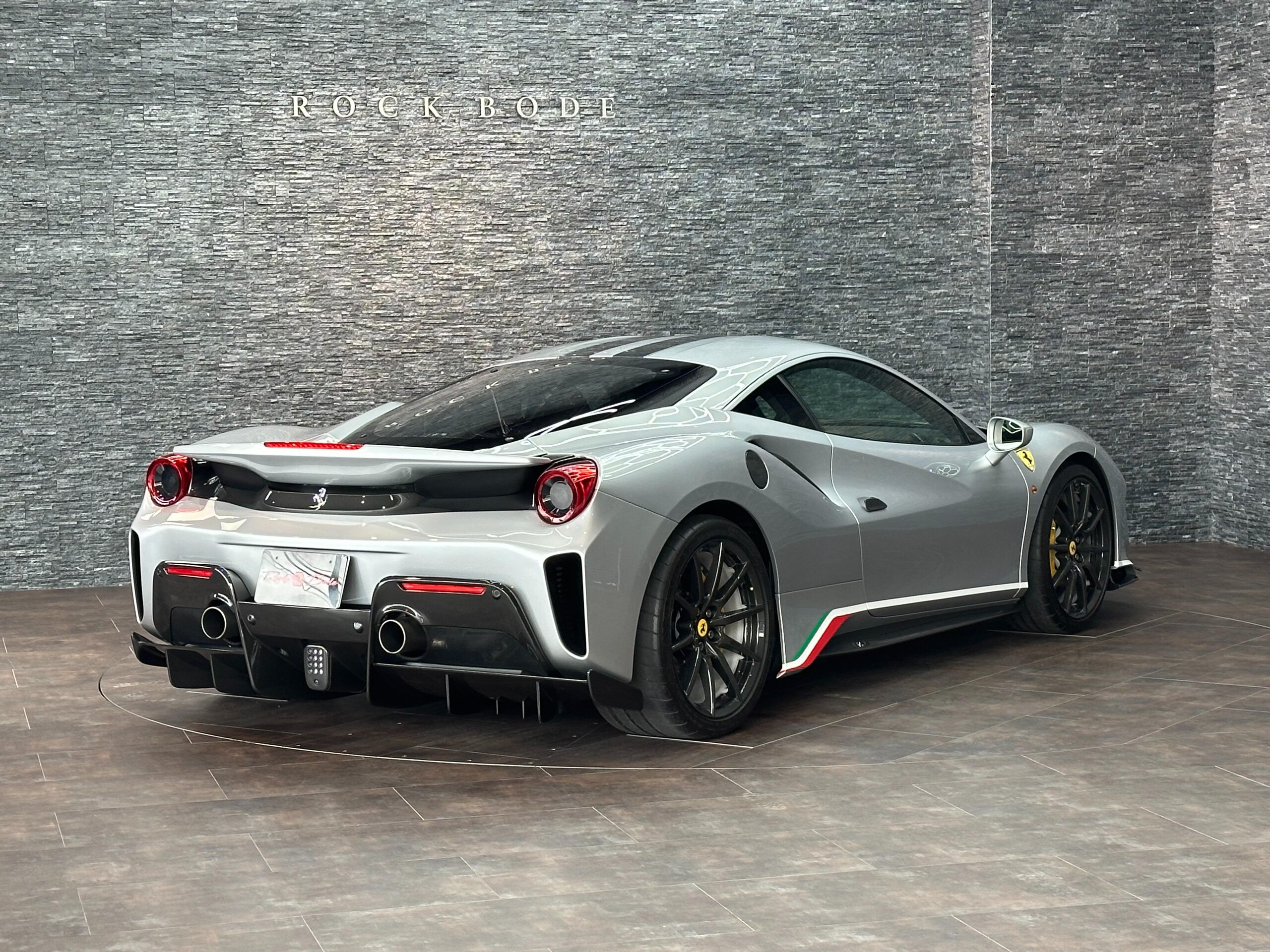 2020 Ferrari 488 Pista — Photo 6 / 34
