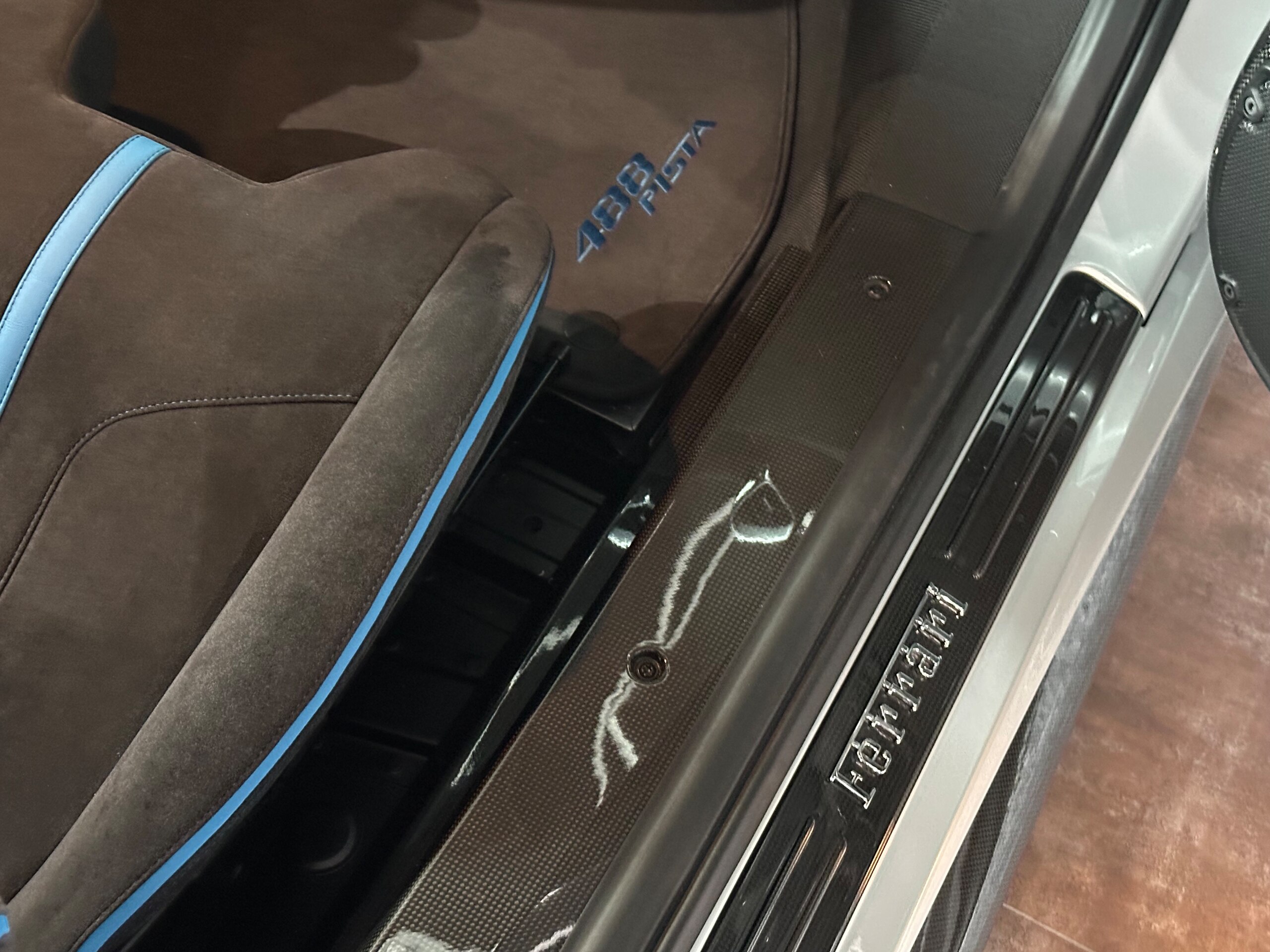 2020 Ferrari 488 Pista — Photo 22 / 34