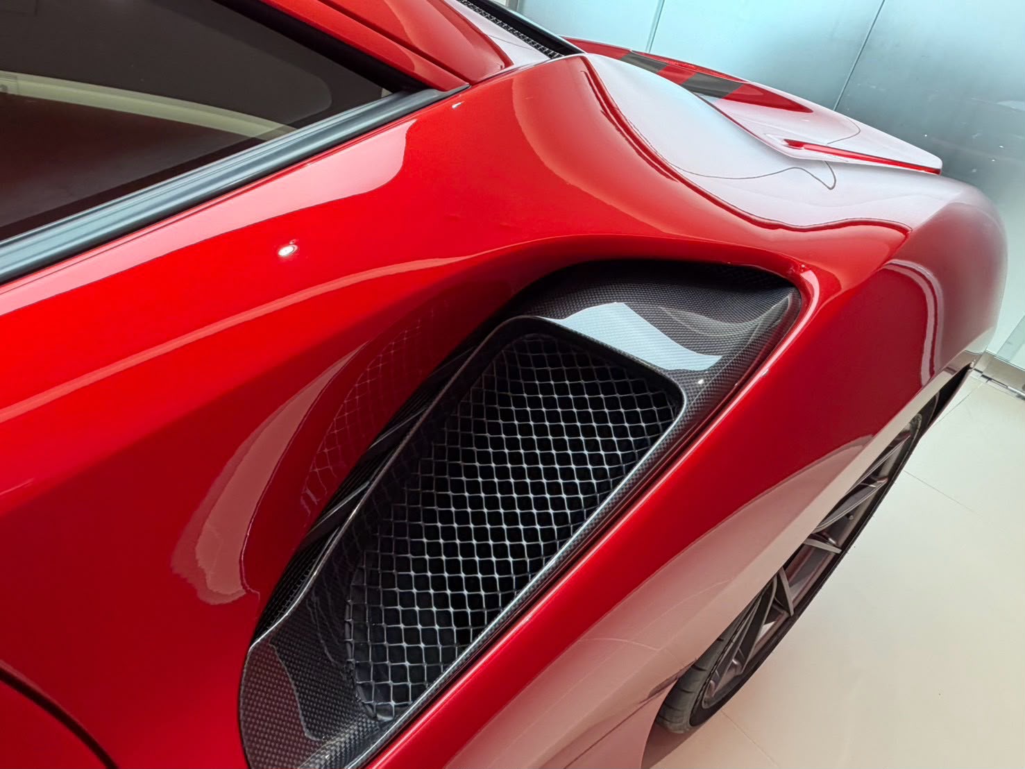 2020 Ferrari 488 Pista — Photo 6 / 19