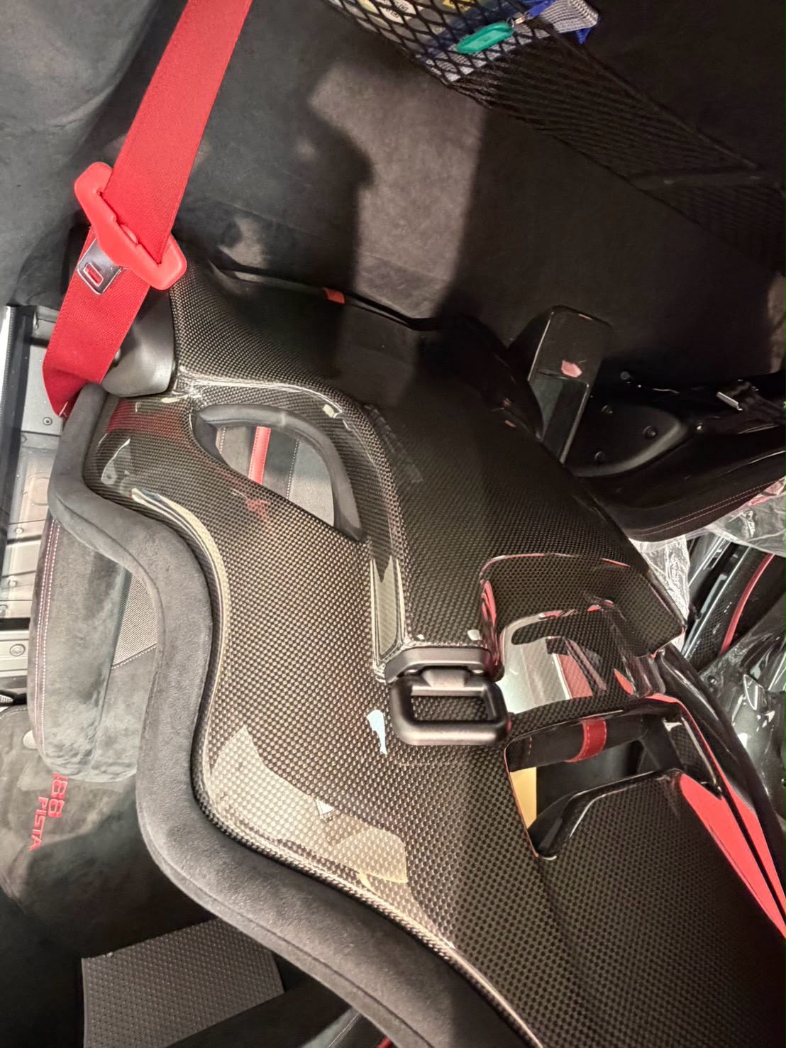 2020 Ferrari 488 Pista — Photo 16 / 19