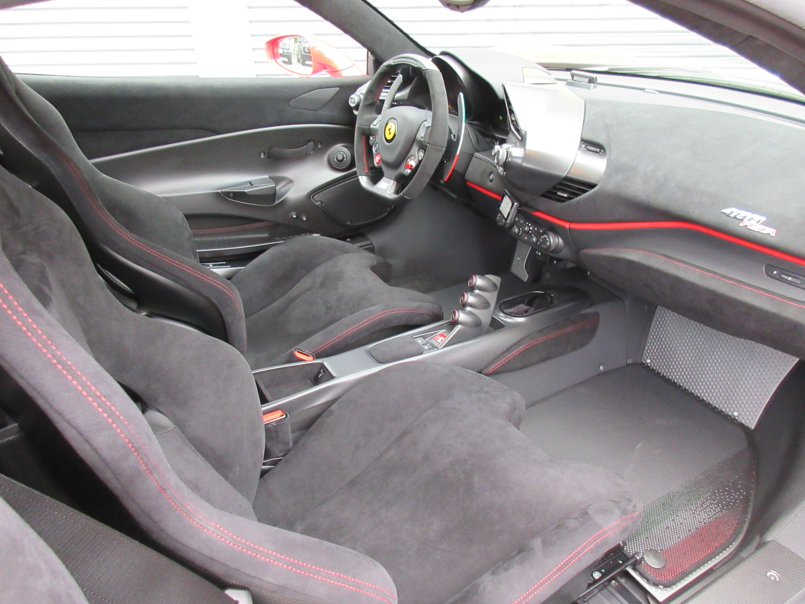2020 Ferrari 488 Pista Piloti — Photo 12 / 18