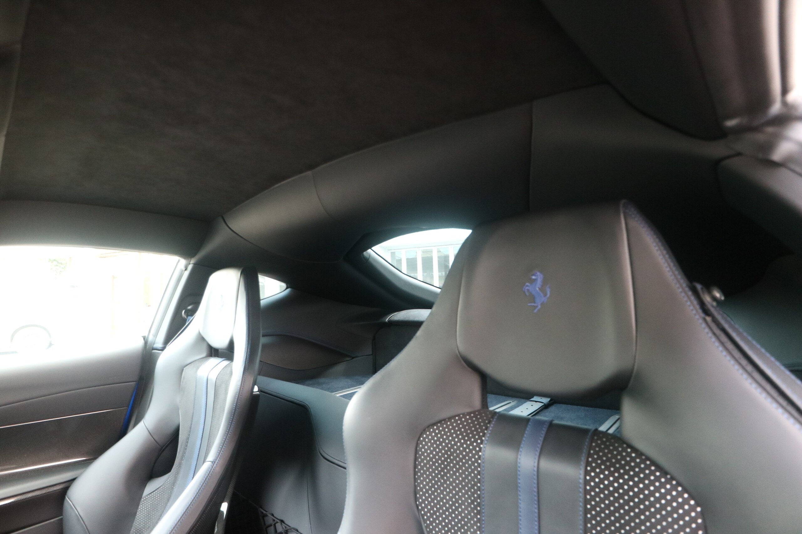 2020 Ferrari 812 Superfast — Photo 11 / 27