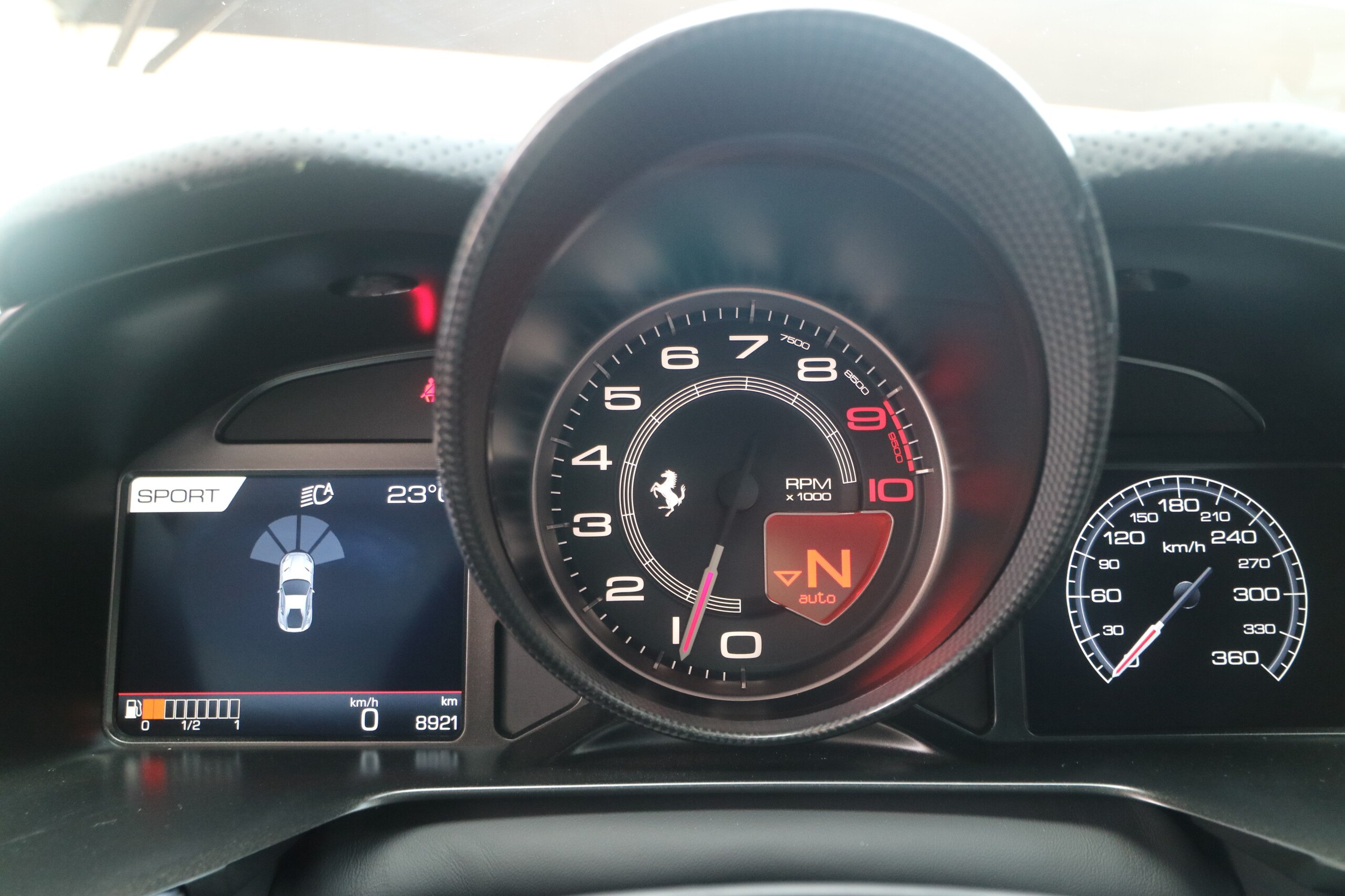 2020 Ferrari 812 Superfast — Photo 14 / 27