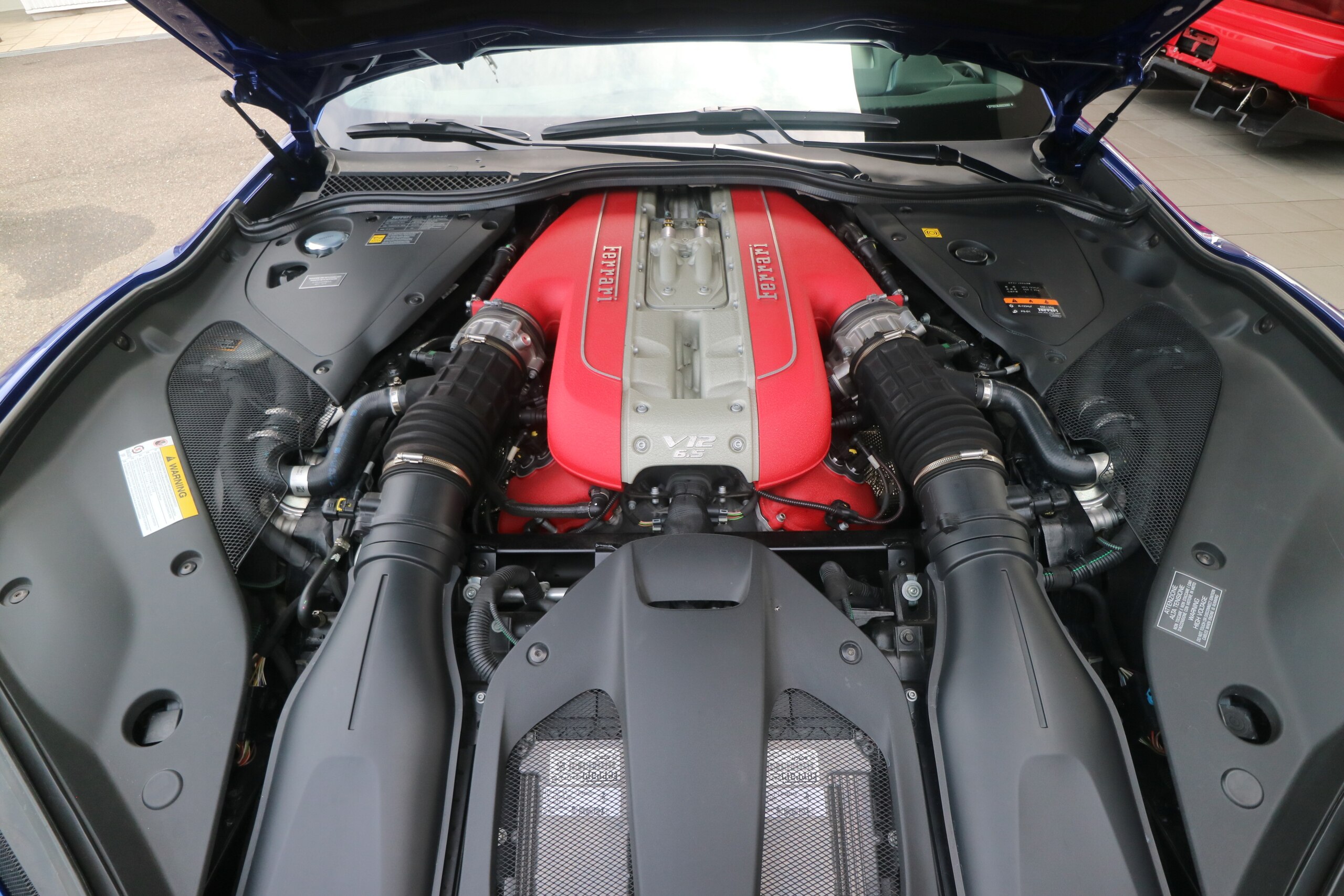 2020 Ferrari 812 Superfast — Photo 22 / 27