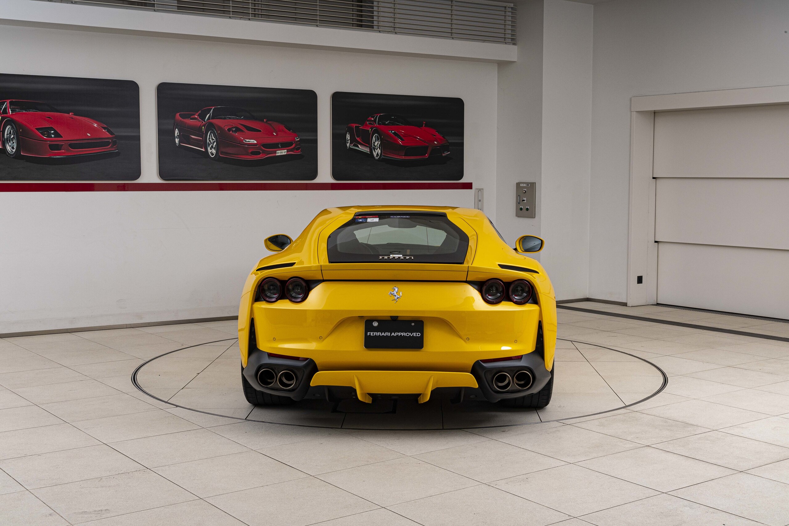2020 Ferrari 812 Superfast — Photo 6 / 23