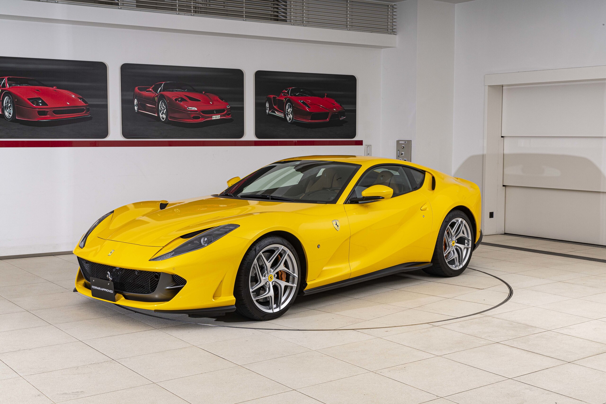 2020 Ferrari 812 Superfast — Photo 12 / 23