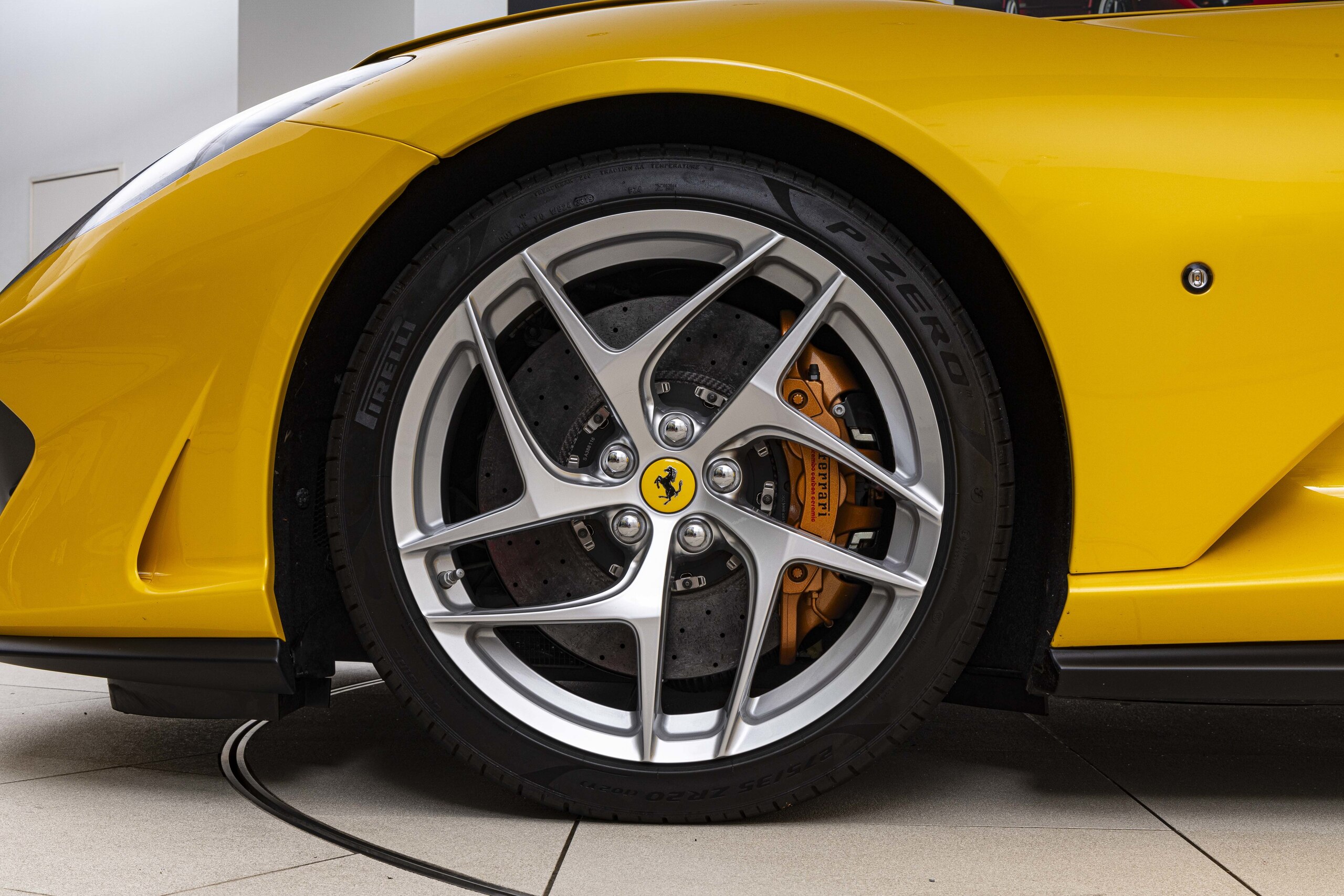 2020 Ferrari 812 Superfast — Photo 20 / 23