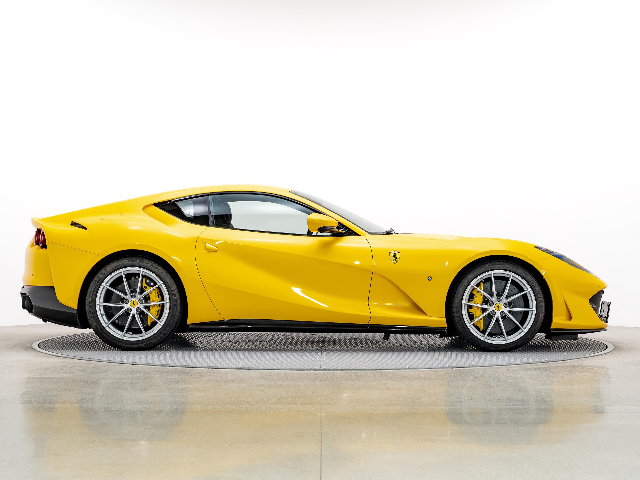 2020 Ferrari 812 Superfast — Photo 16 / 29