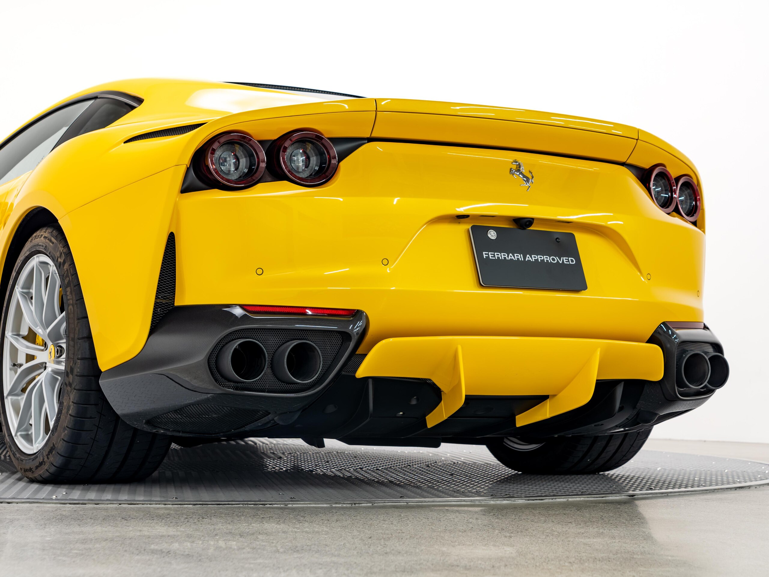 2020 Ferrari 812 Superfast — Photo 19 / 29