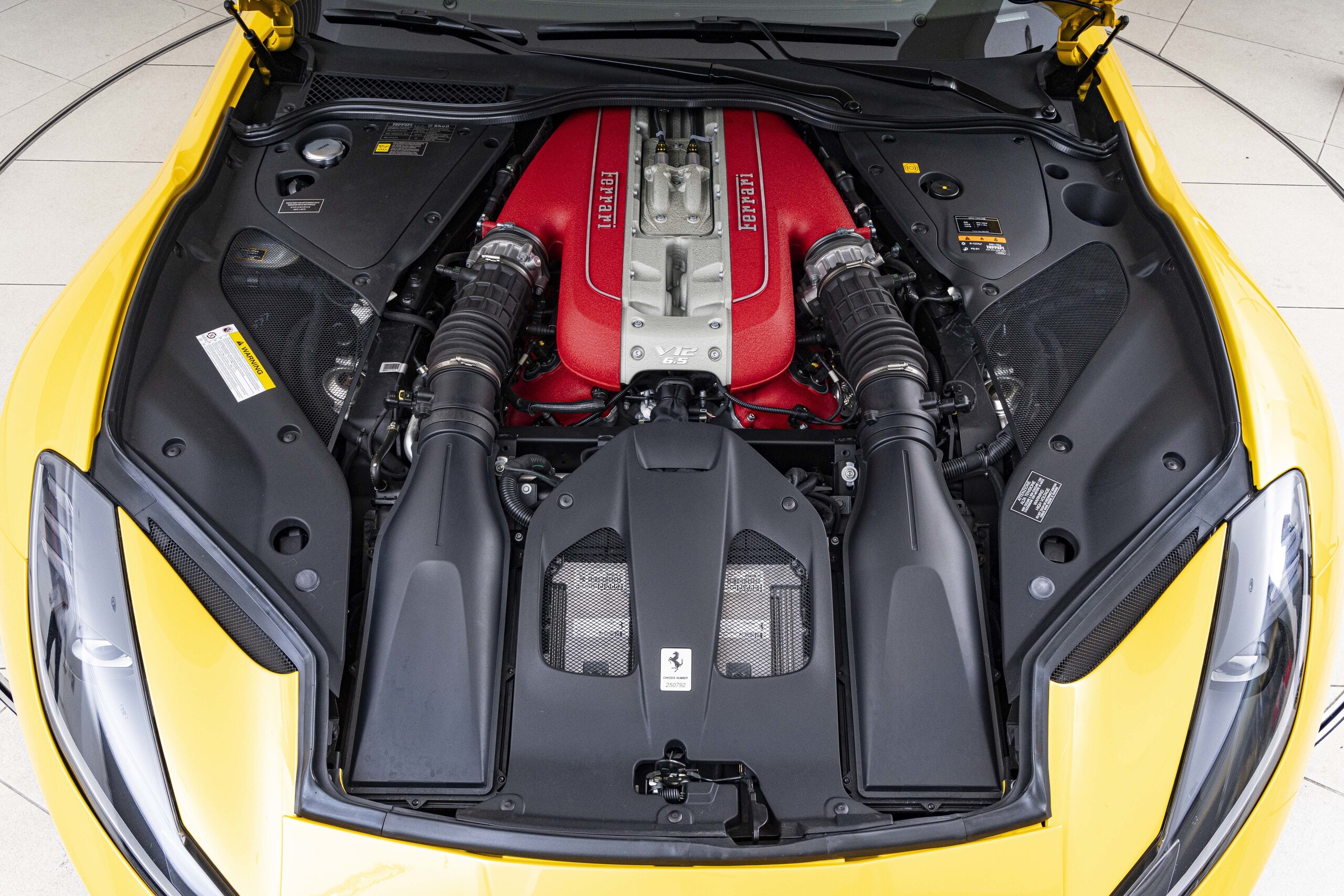 2020 Ferrari 812GTS — Photo 21 / 23