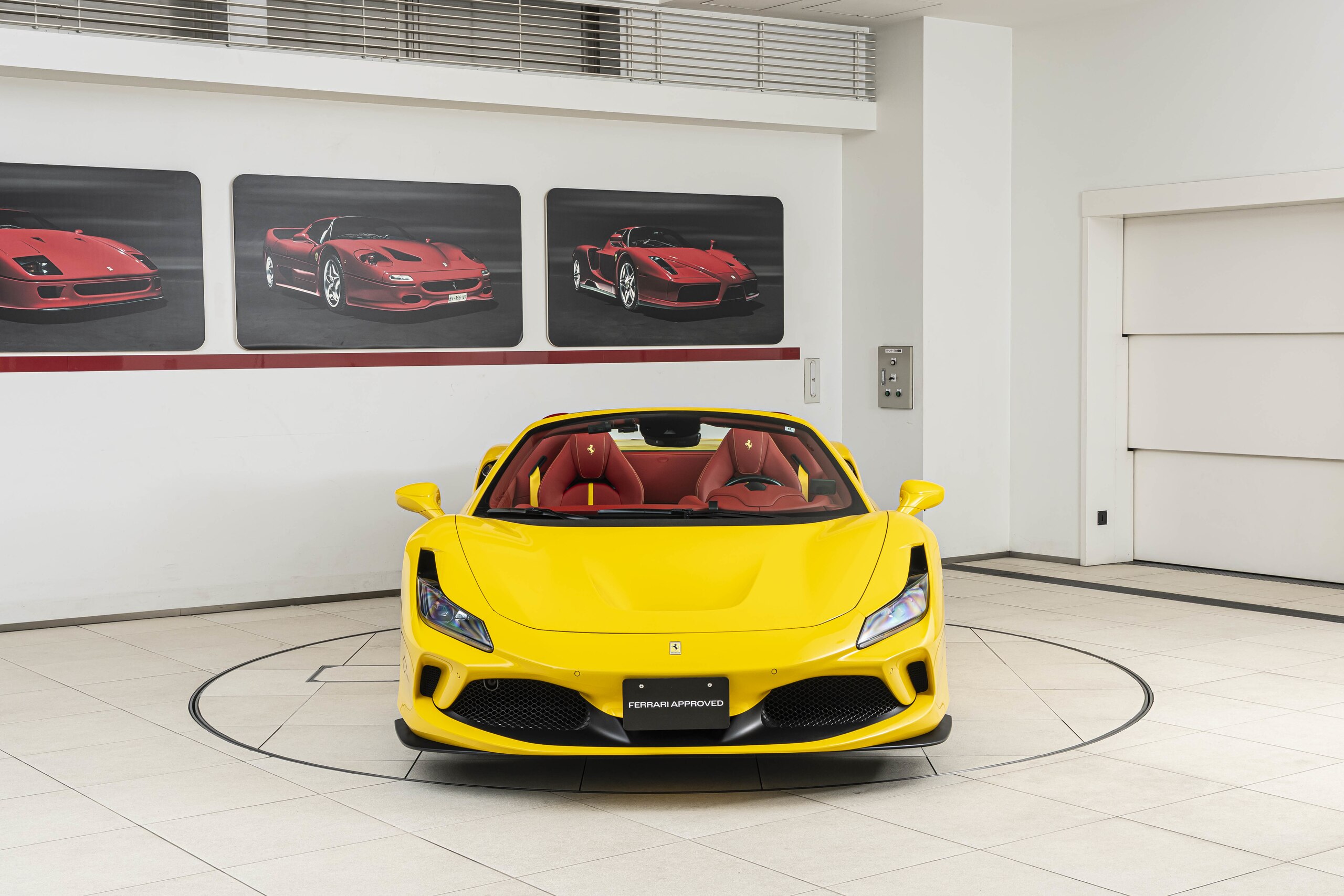 2020 Ferrari F8 Spider — Photo 7 / 32