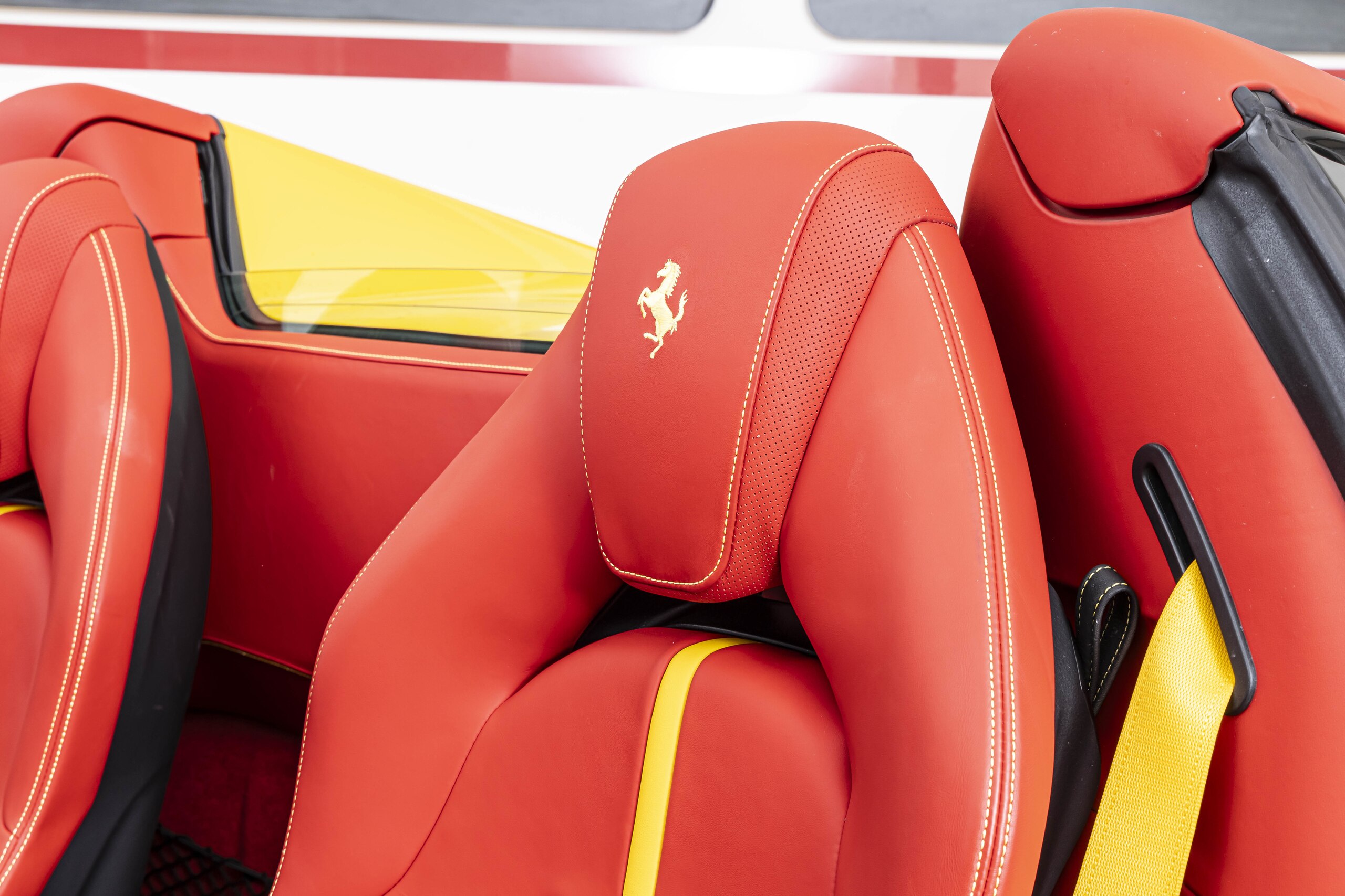 2020 Ferrari F8 Spider — Photo 13 / 32