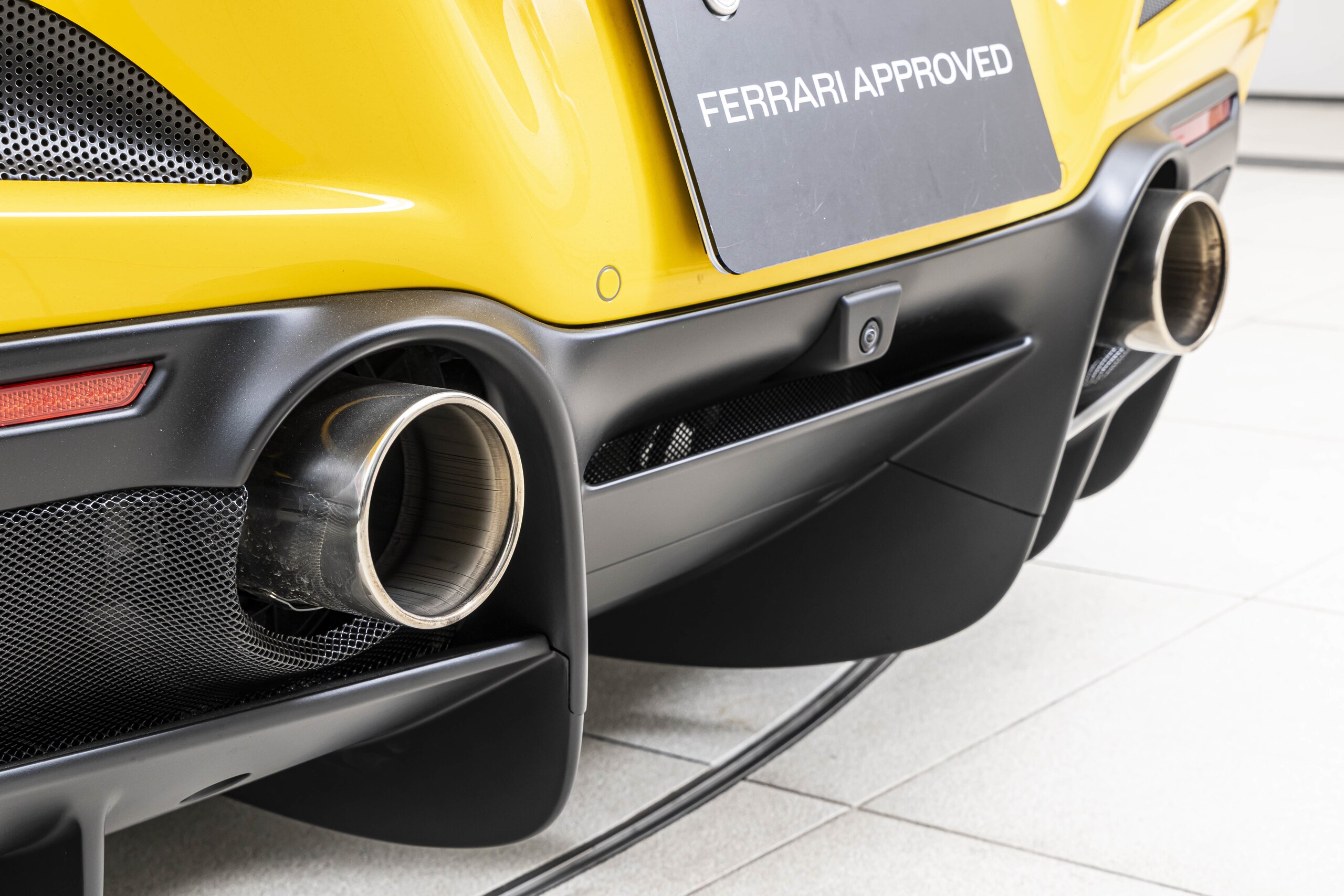 2020 Ferrari F8 Spider — Photo 14 / 32