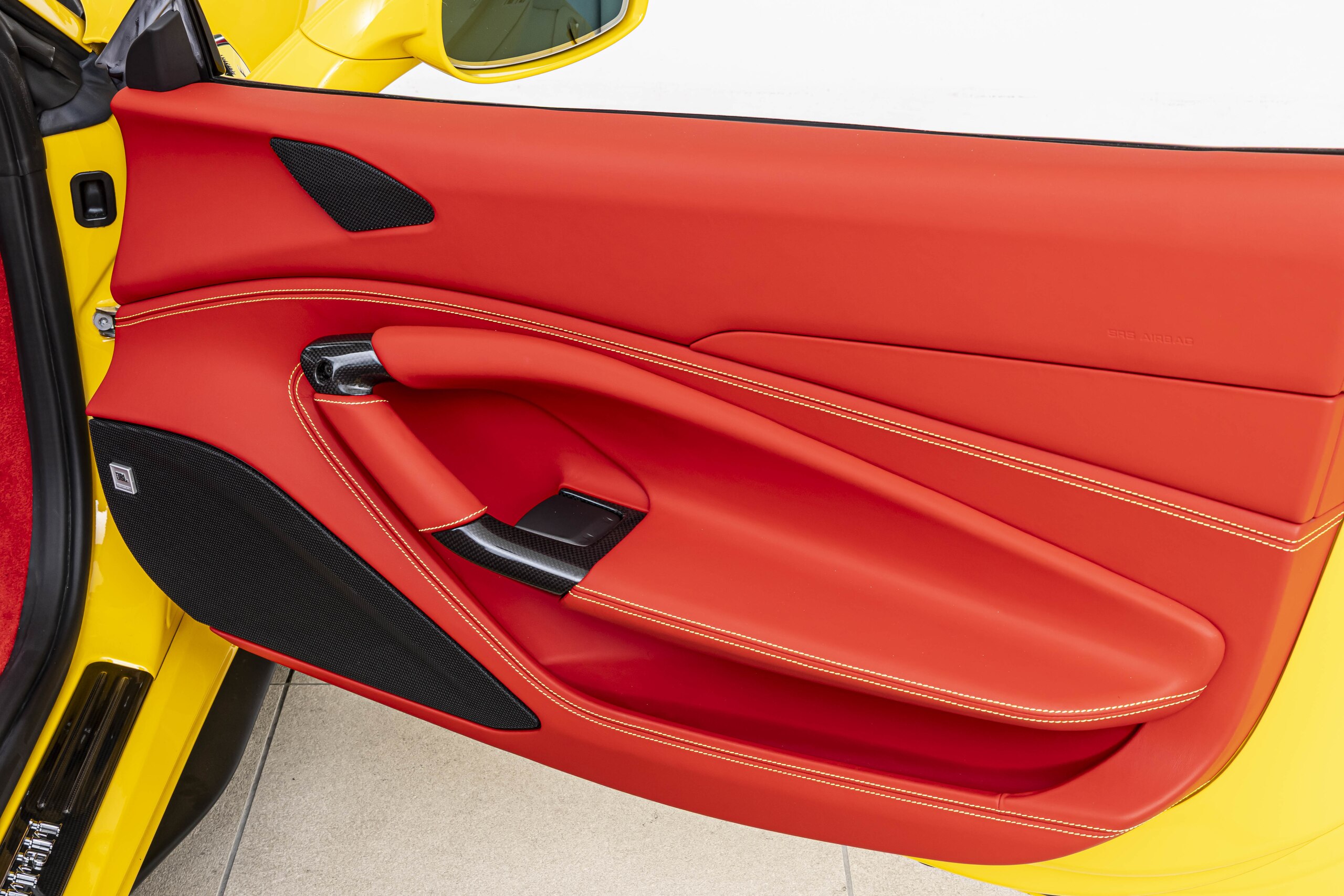 2020 Ferrari F8 Spider — Photo 26 / 32