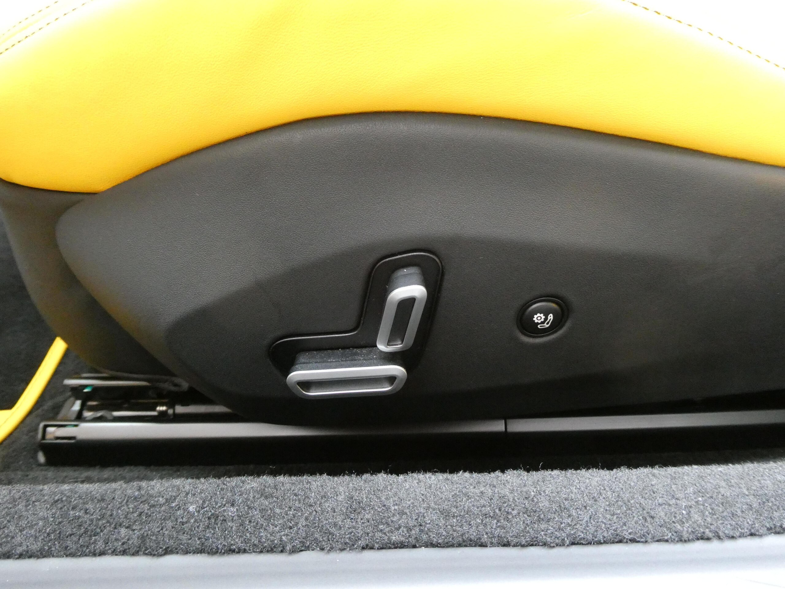 2020 Ferrari Portofino — Photo 55 / 80