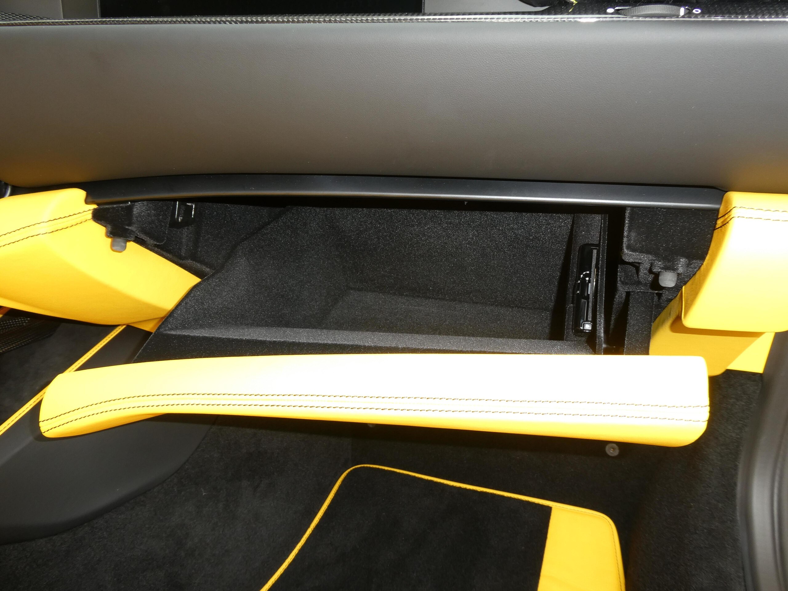2020 Ferrari Portofino — Photo 68 / 80