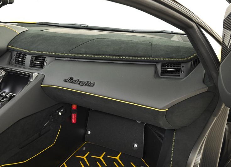 2020 Lamborghini Aventador SVJ Roadster — Photo 24 / 28