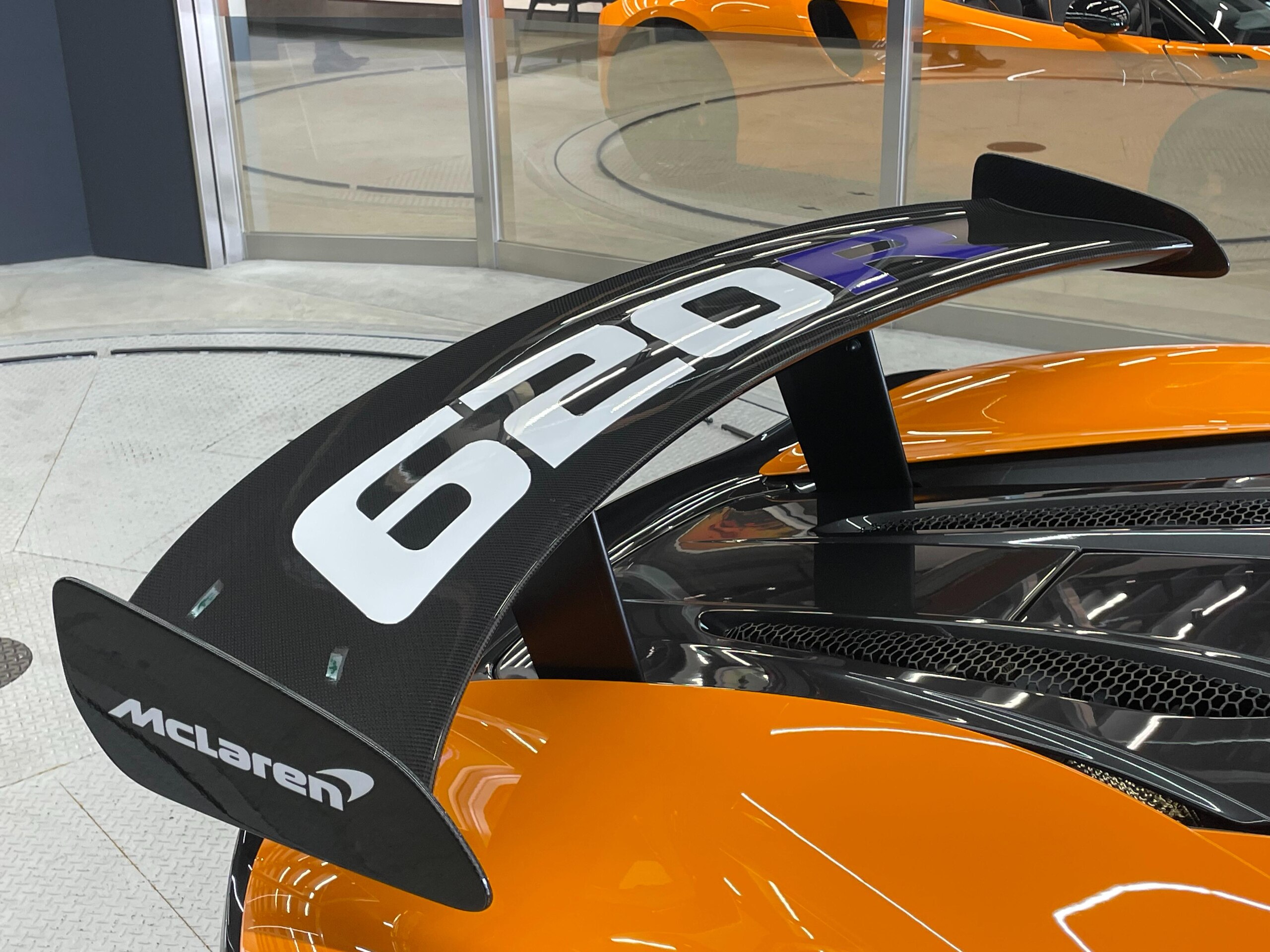 2020 McLaren 620R — Photo 8 / 22