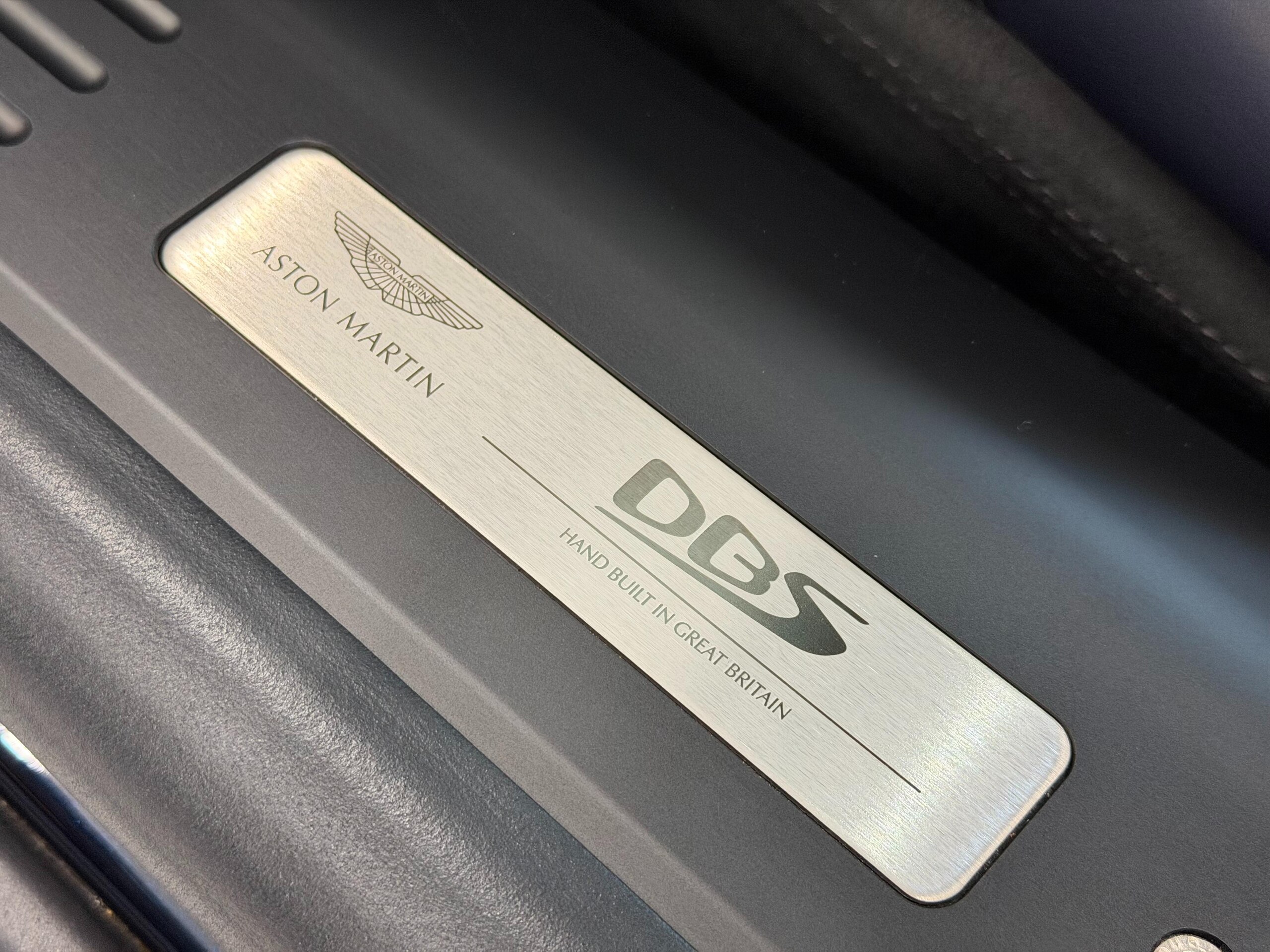 2021 Aston Martin DBS Superleggera Volante — Photo 8 / 44