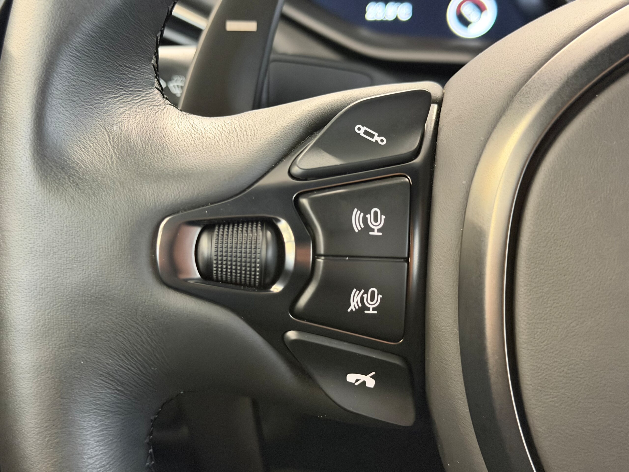 2021 Aston Martin DBS Superleggera Volante — Photo 27 / 44